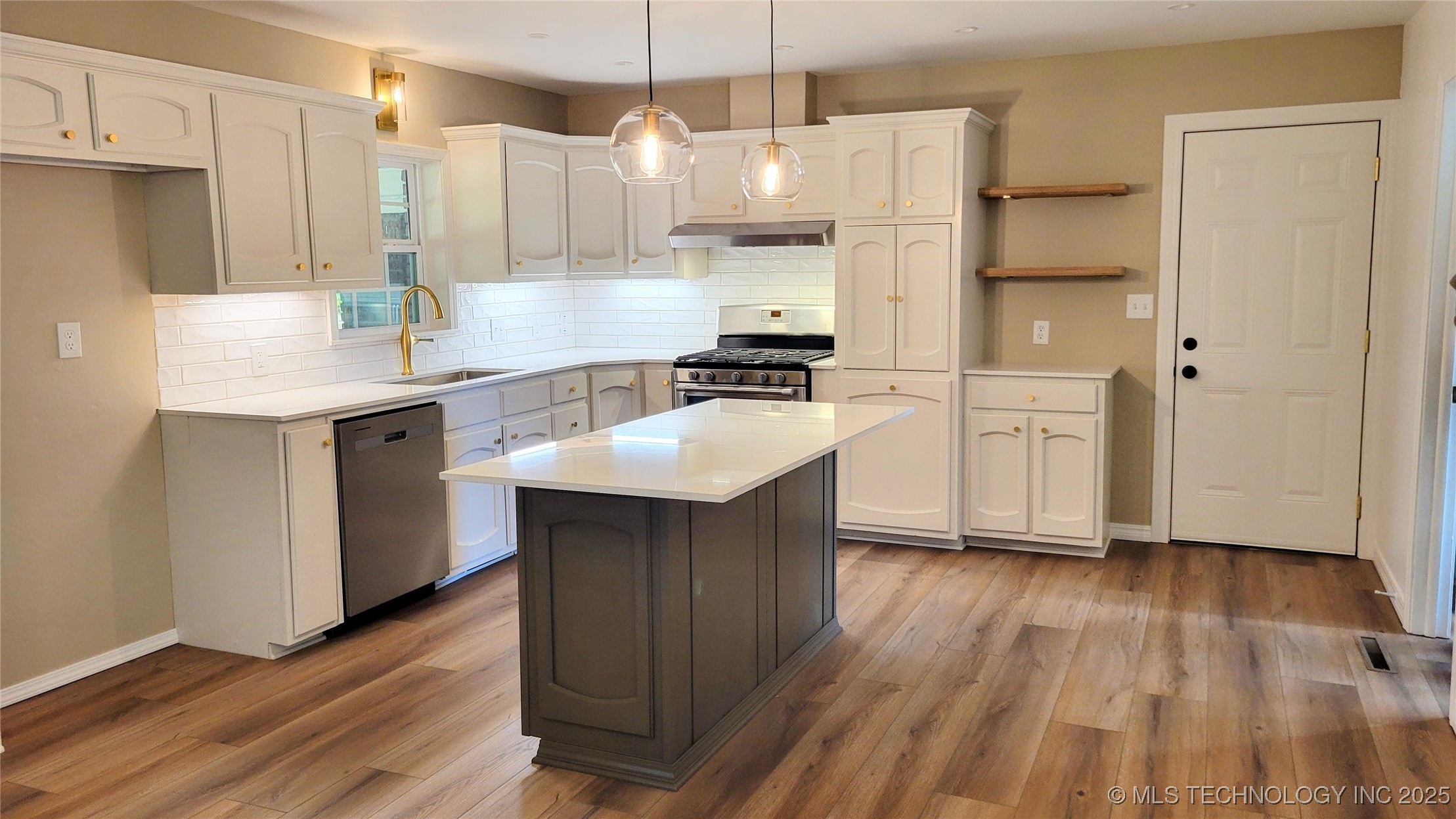 1811 S Broadway Boulevard Property Photo 7