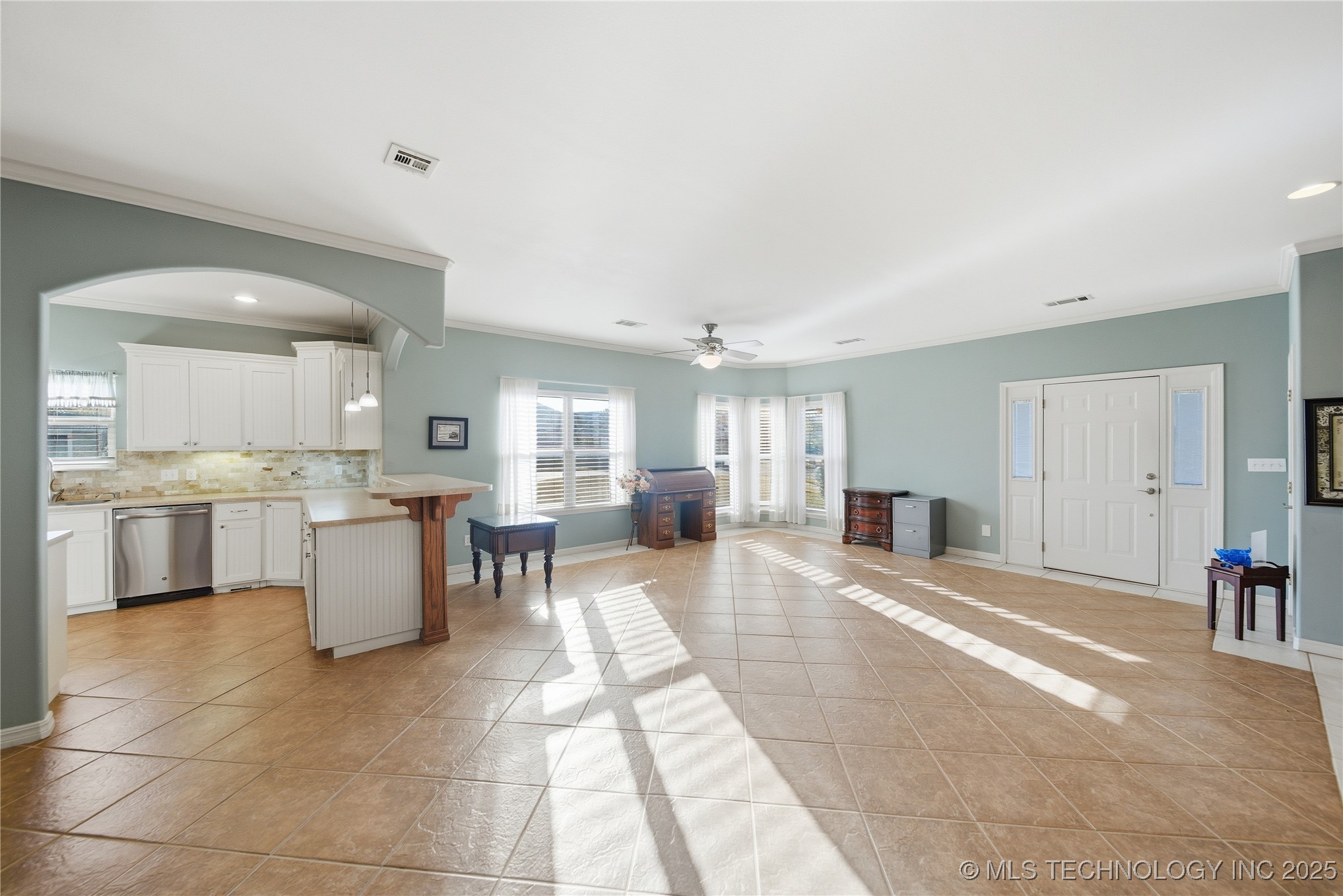 4225 Greentree Way 17a Property Photo 6