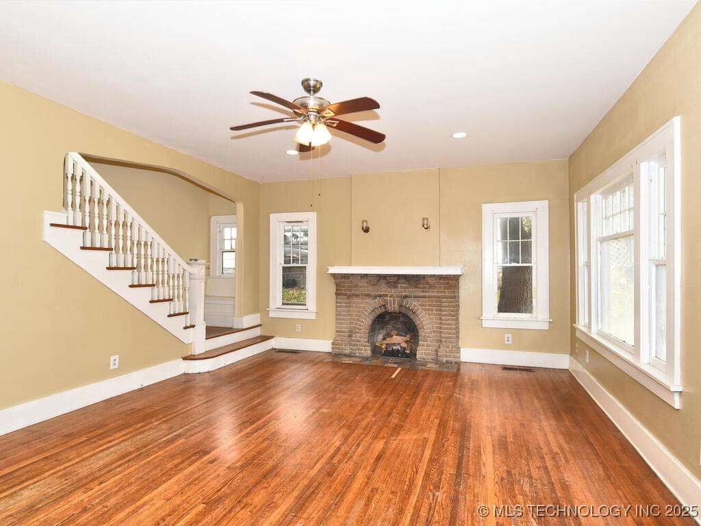 730 S Phoenix Avenue Property Photo 4