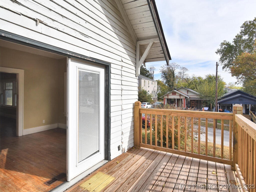 730 S Phoenix Avenue Property Photo 30