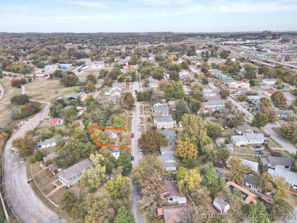 730 S Phoenix Avenue Property Photo 39