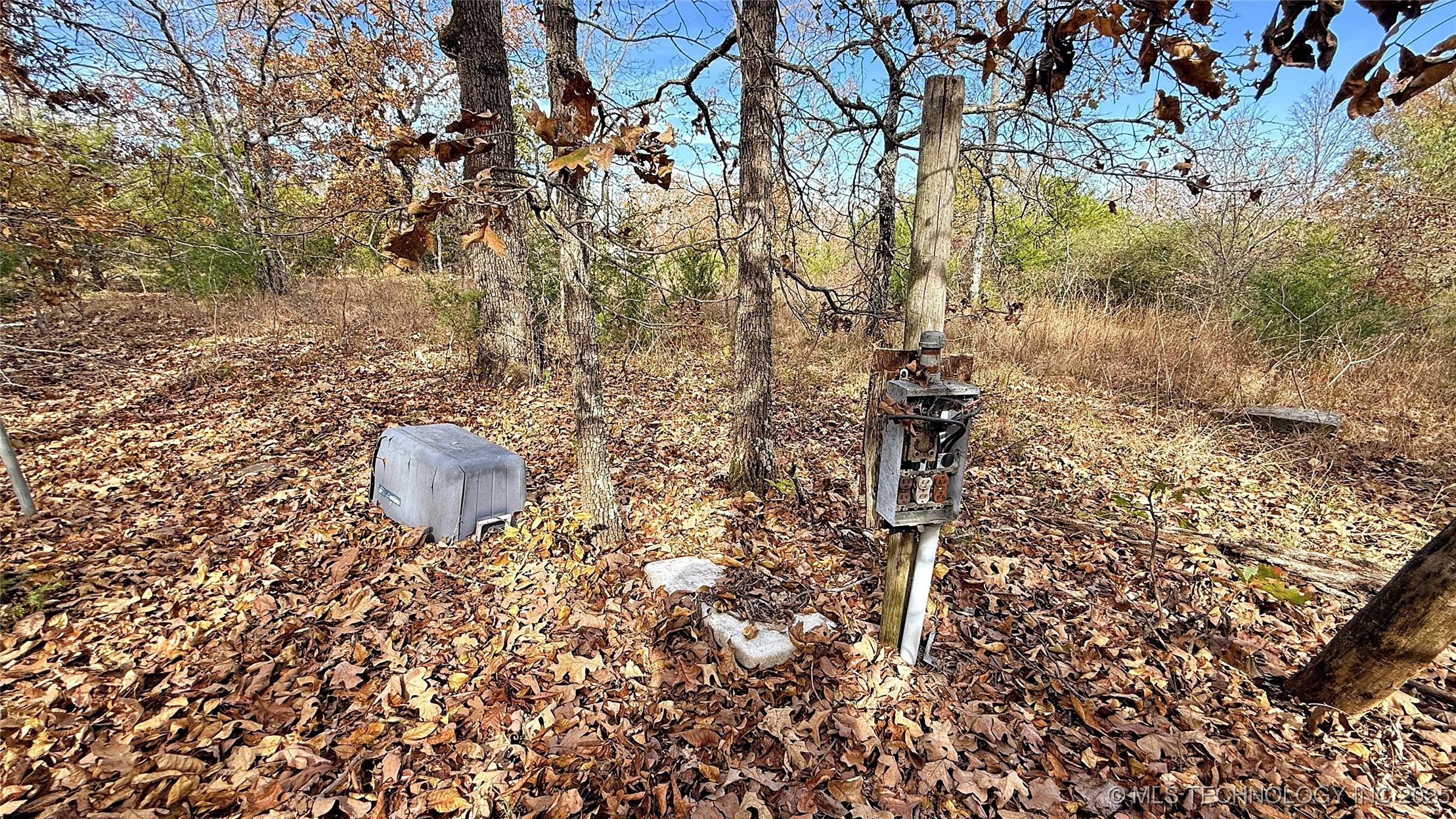 225 W Budinot Drive Property Photo 16