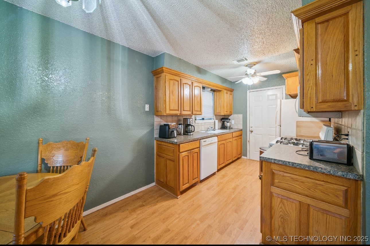 28652 E 139th St S Street S Property Photo 11