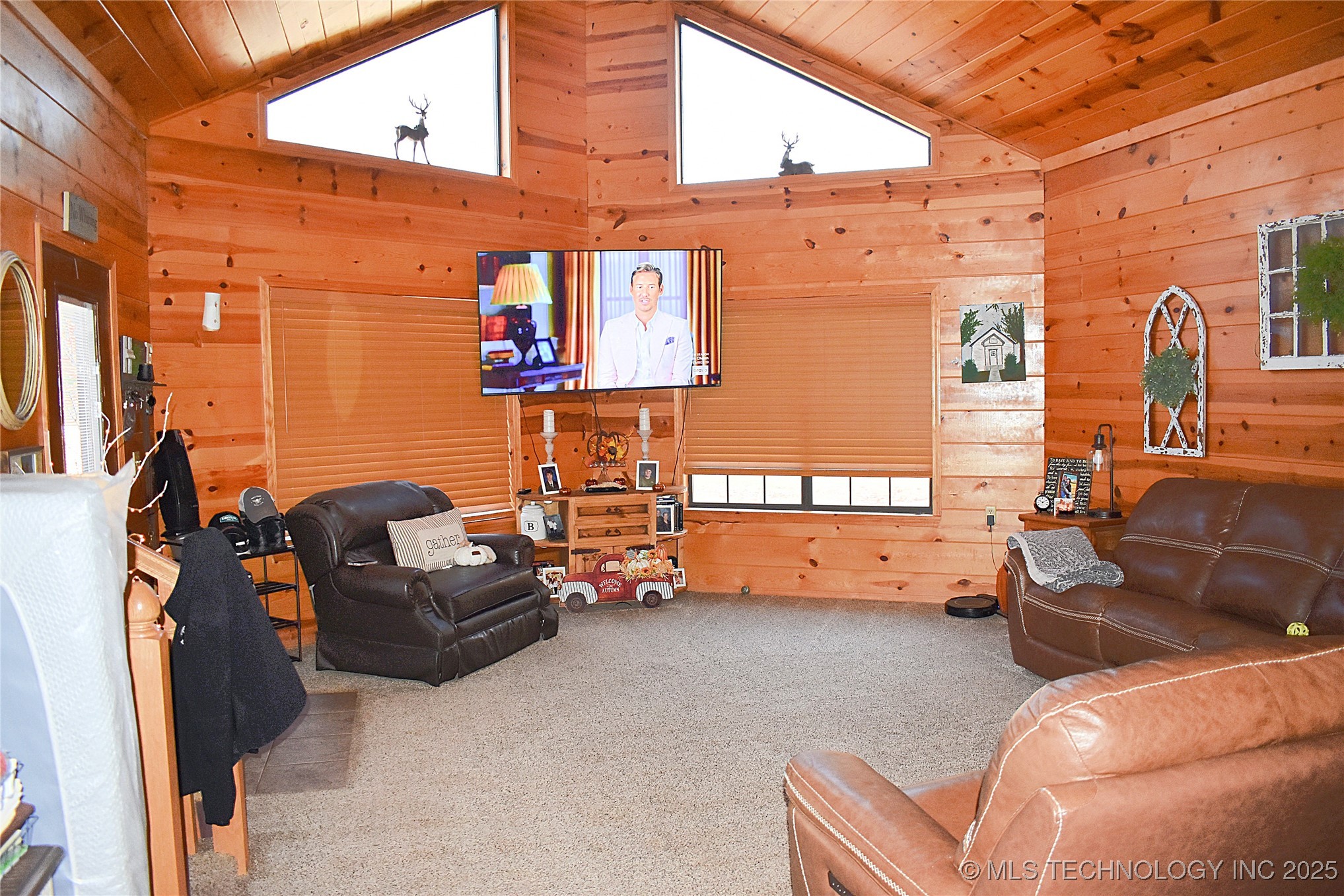 17 Lakeside Ridge Property Photo 3