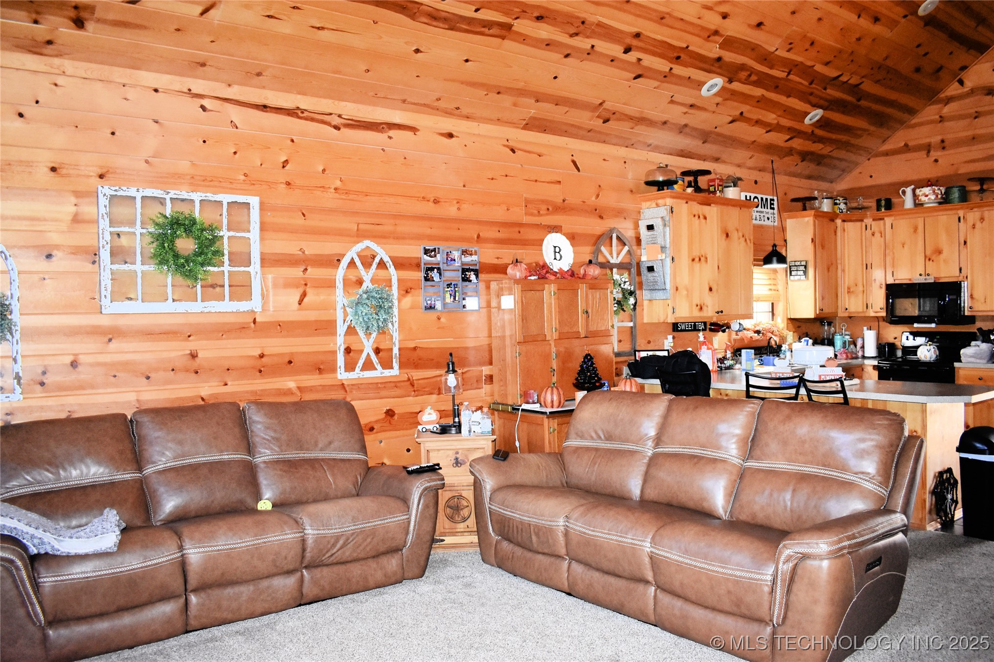 17 Lakeside Ridge Property Photo 4