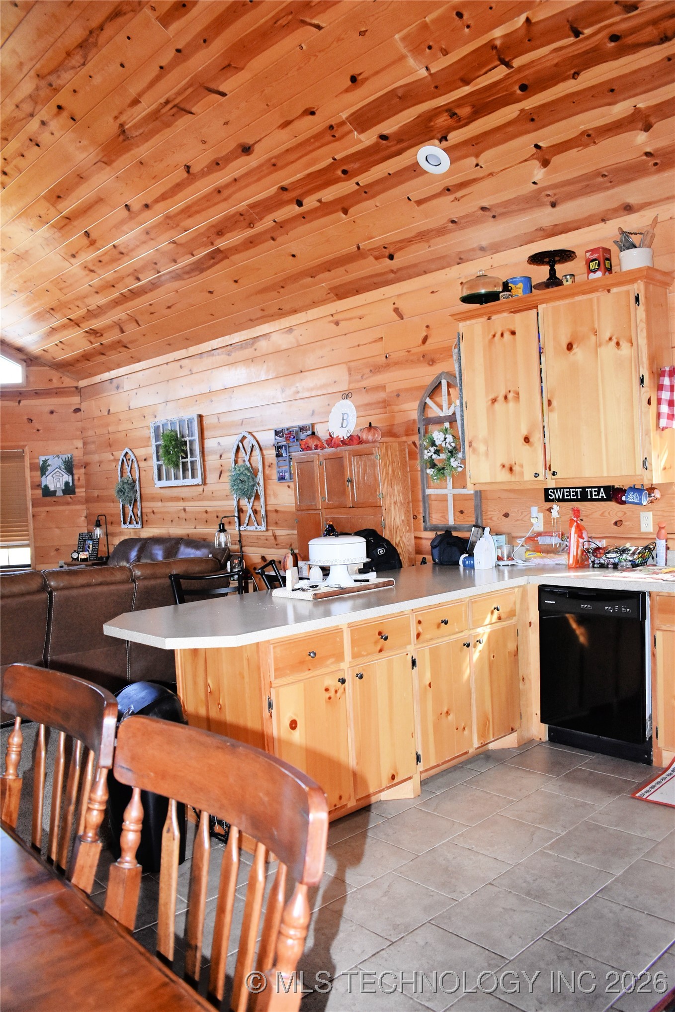 17 Lakeside Ridge Property Photo 8