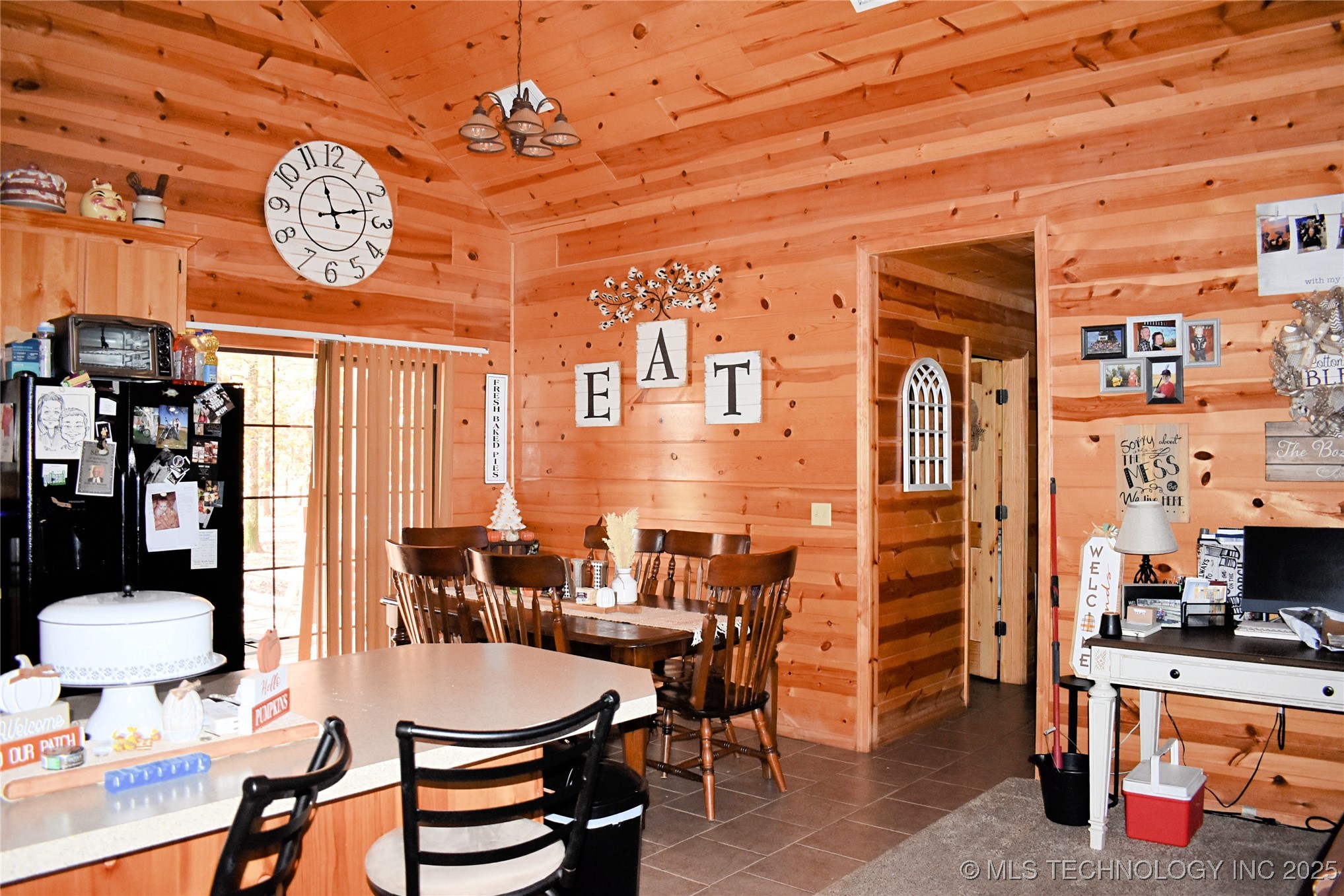 17 Lakeside Ridge Property Photo 9