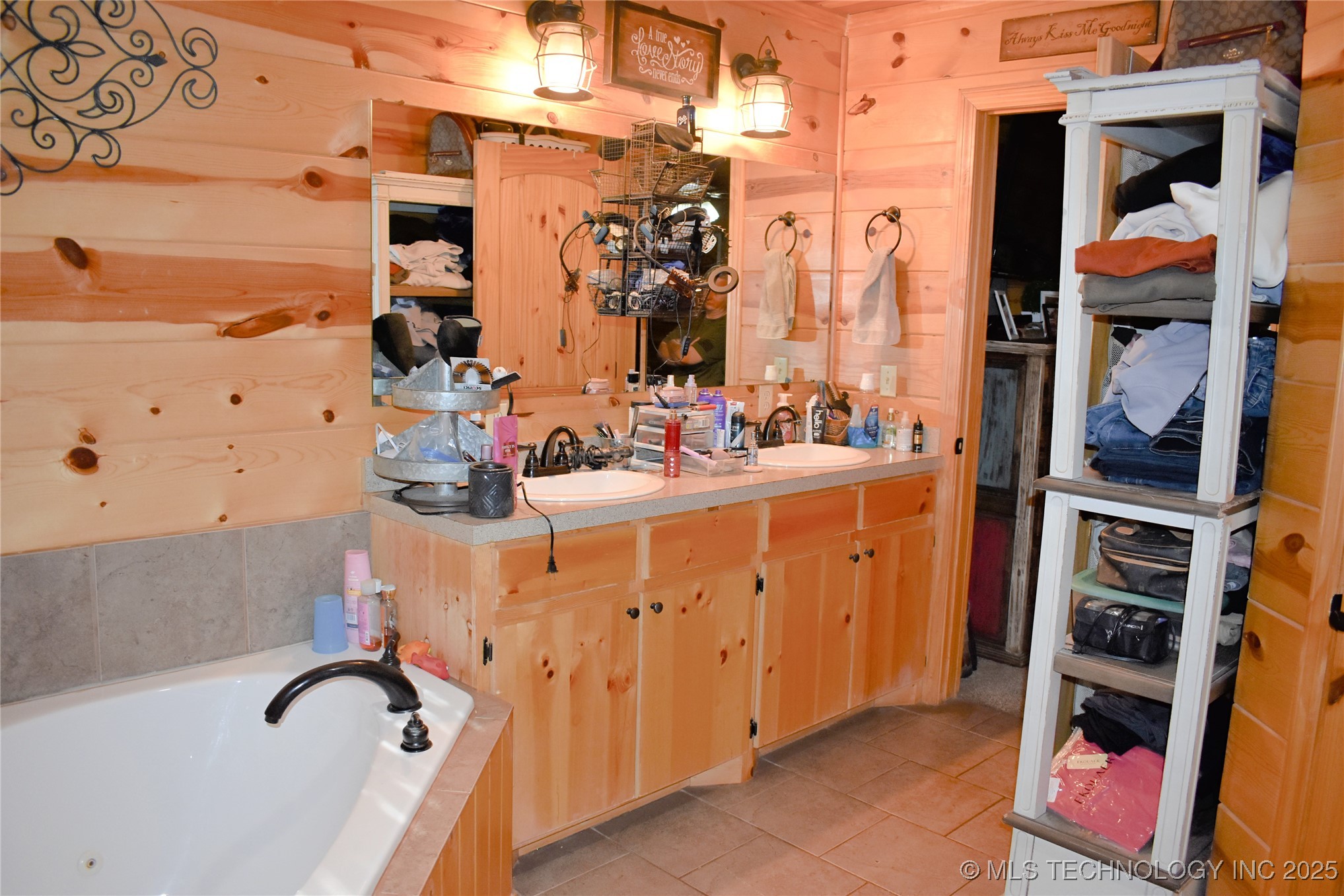 17 Lakeside Ridge Property Photo 13