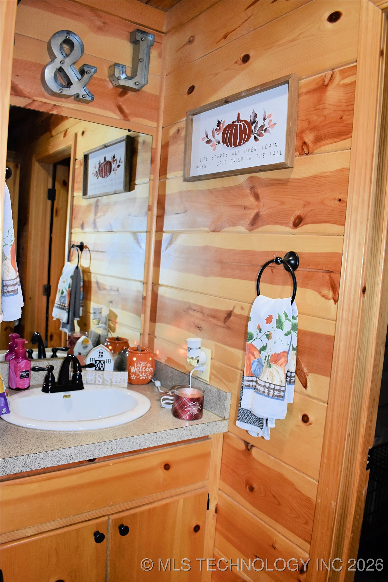 17 Lakeside Ridge Property Photo 14