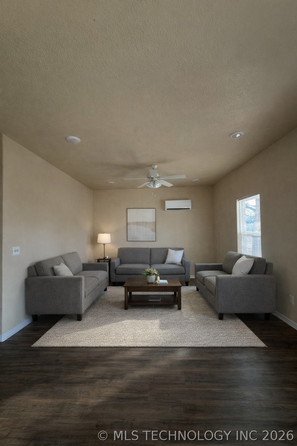 503 S Dogwood Street Property Photo 5