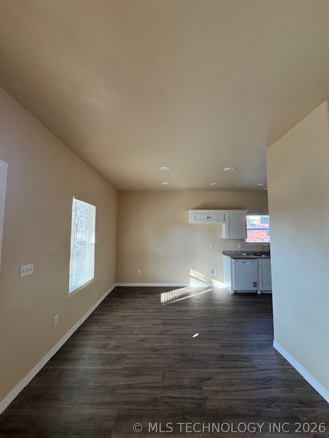 503 S Dogwood Street Property Photo 8