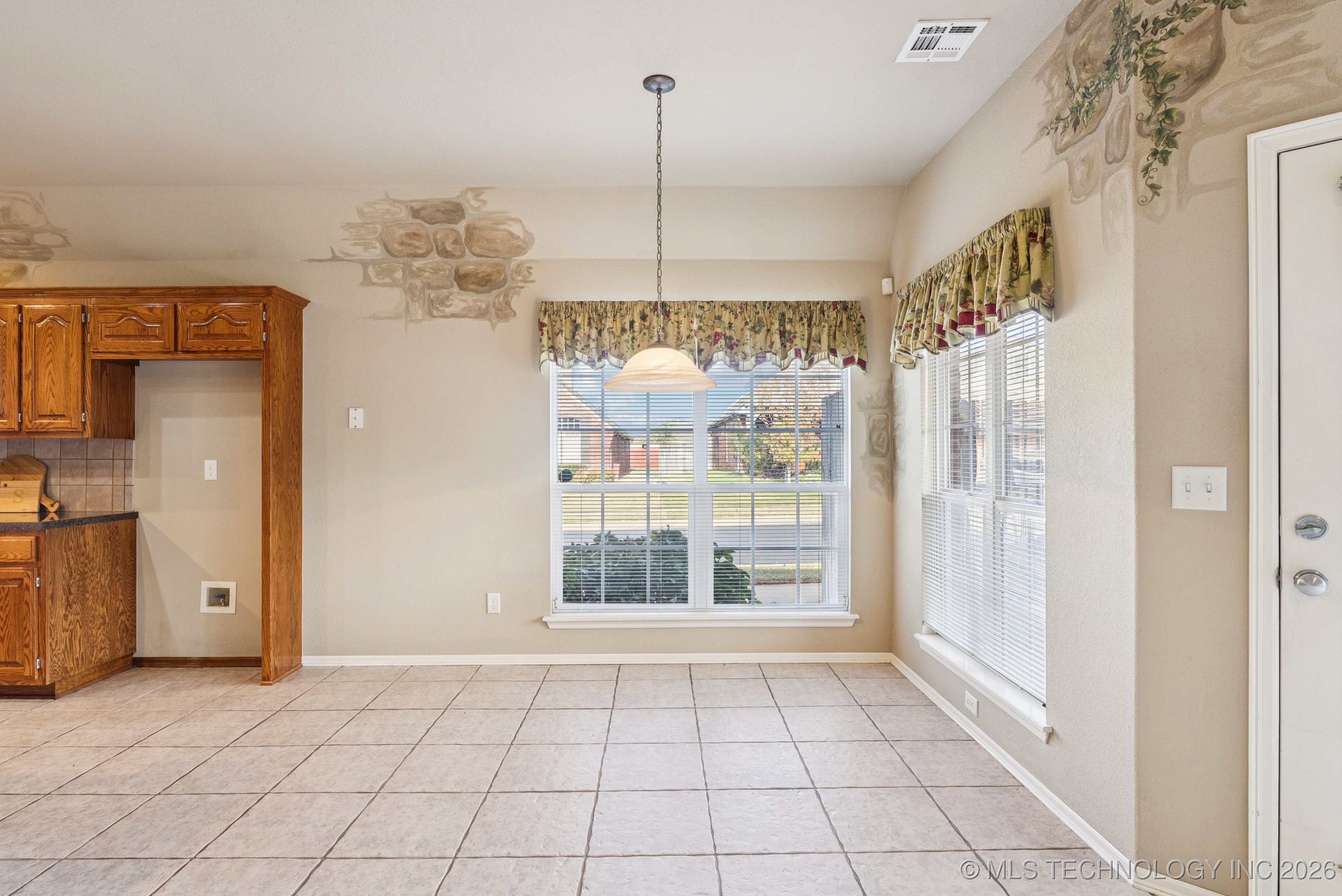 3309 N Gum Place Property Photo 13