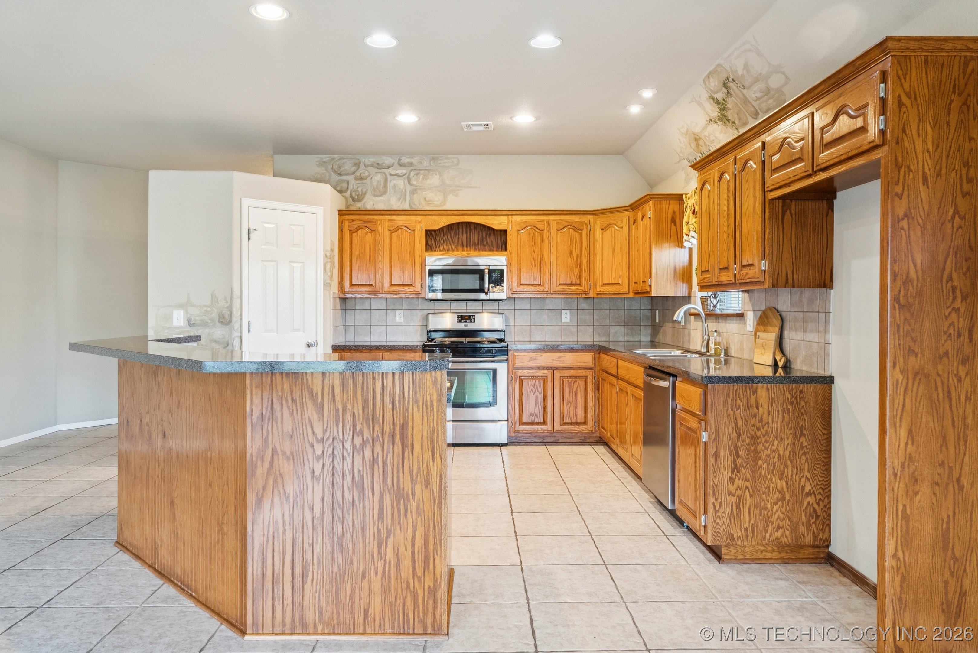 3309 N Gum Place Property Photo 15