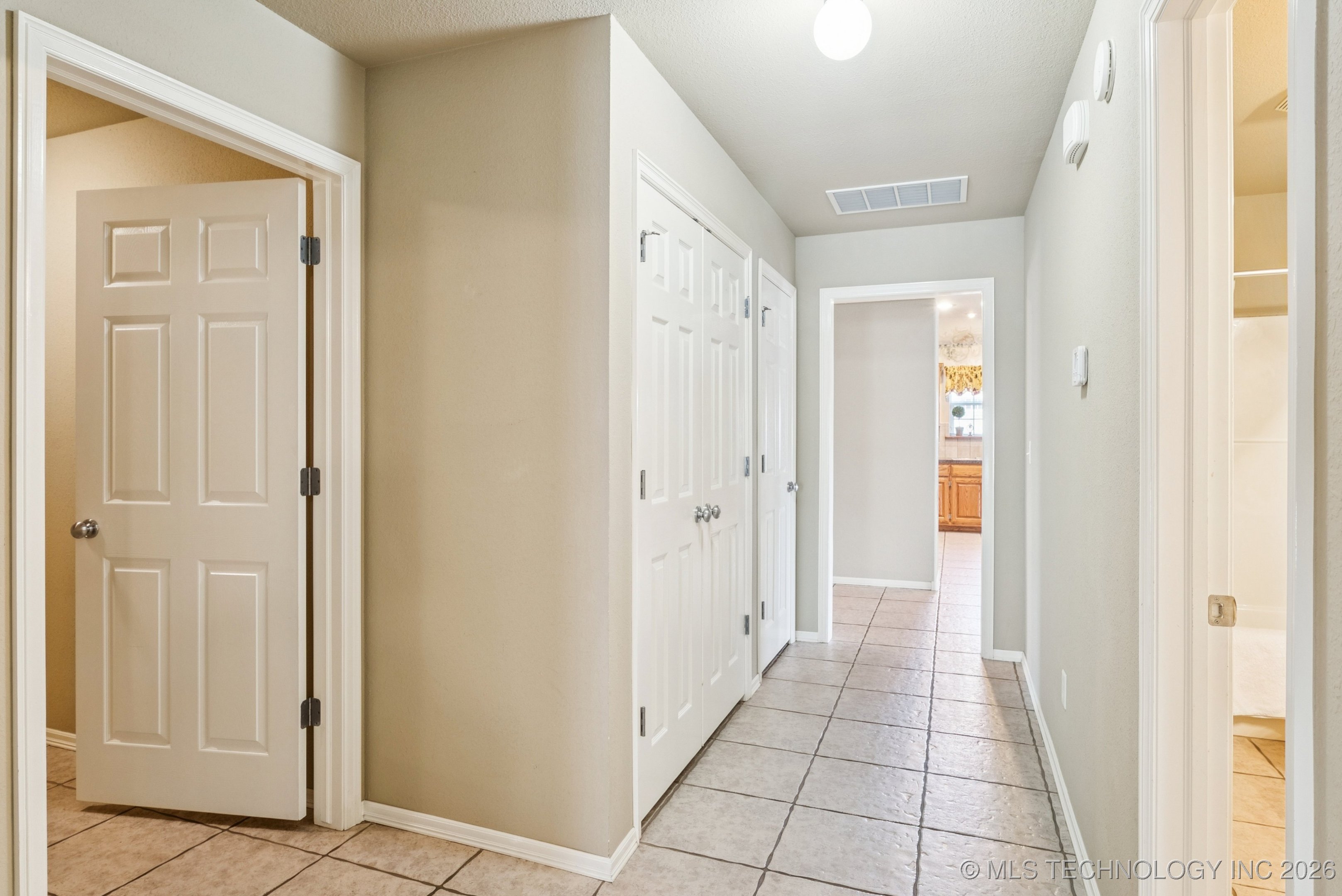 3309 N Gum Place Property Photo 28