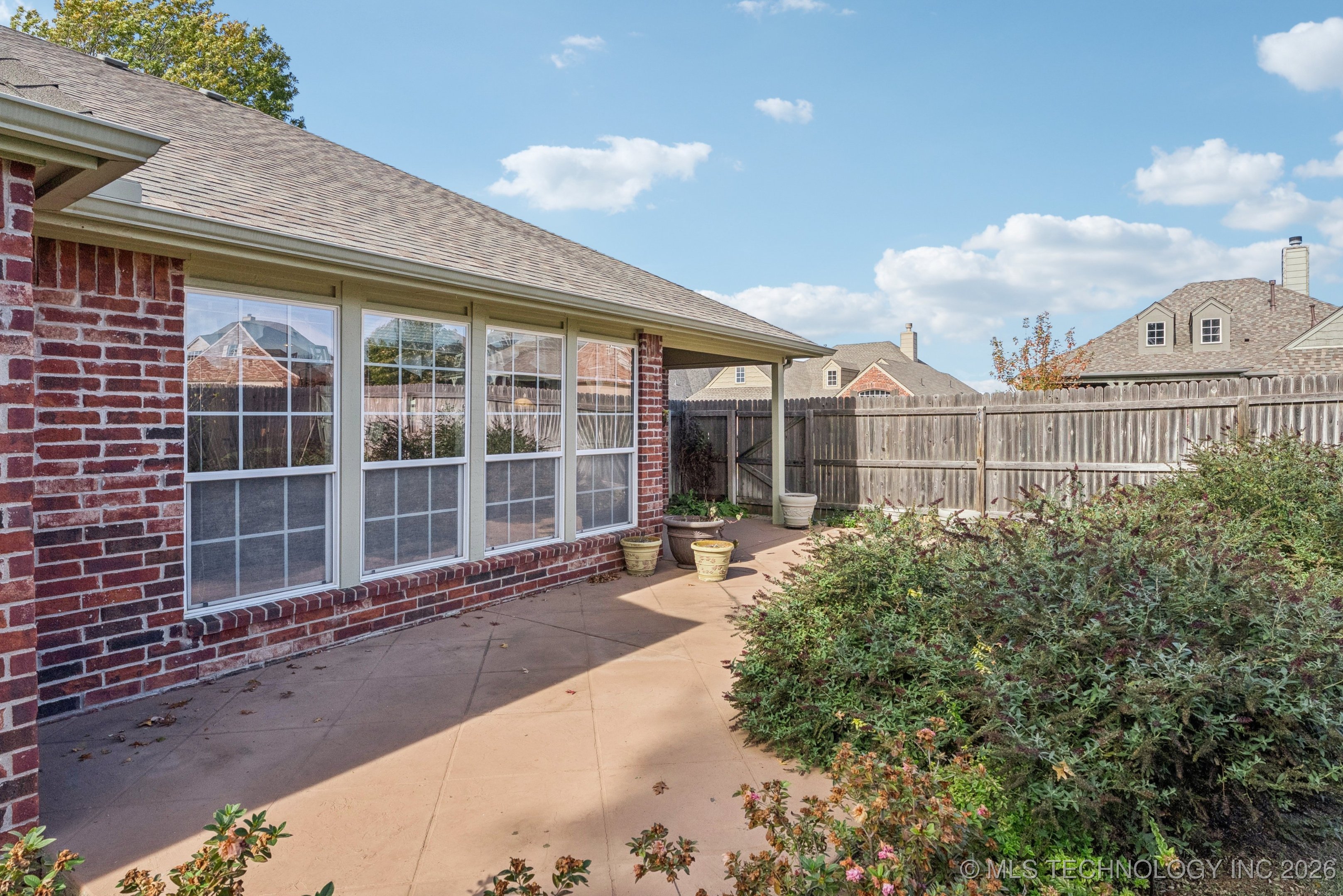 3309 N Gum Place Property Photo 31