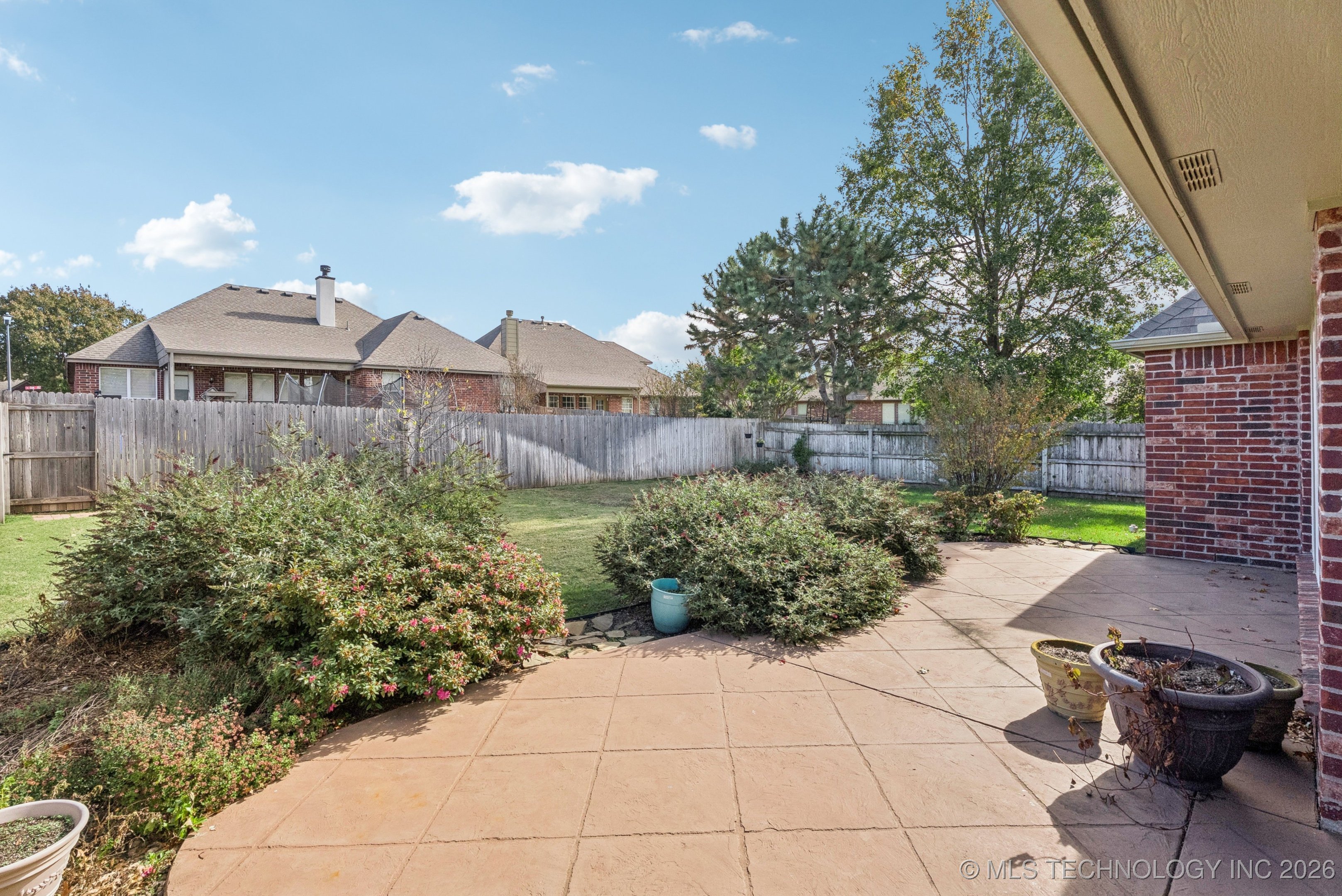 3309 N Gum Place Property Photo 33