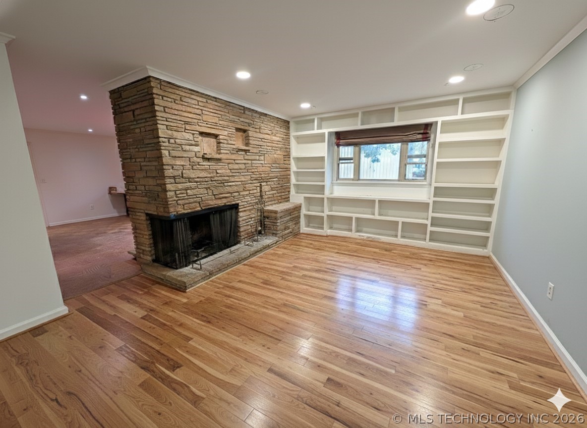 3525 S Urbana Avenue Property Photo 7