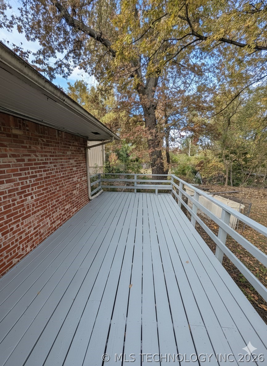 3525 S Urbana Avenue Property Photo 10