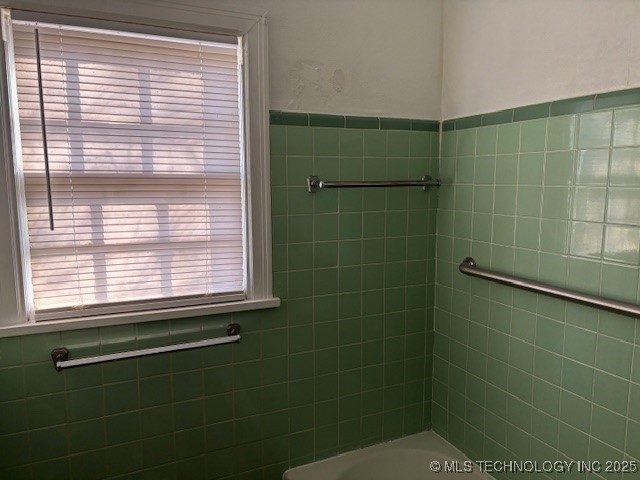 621 Kankakee Street Property Photo 20