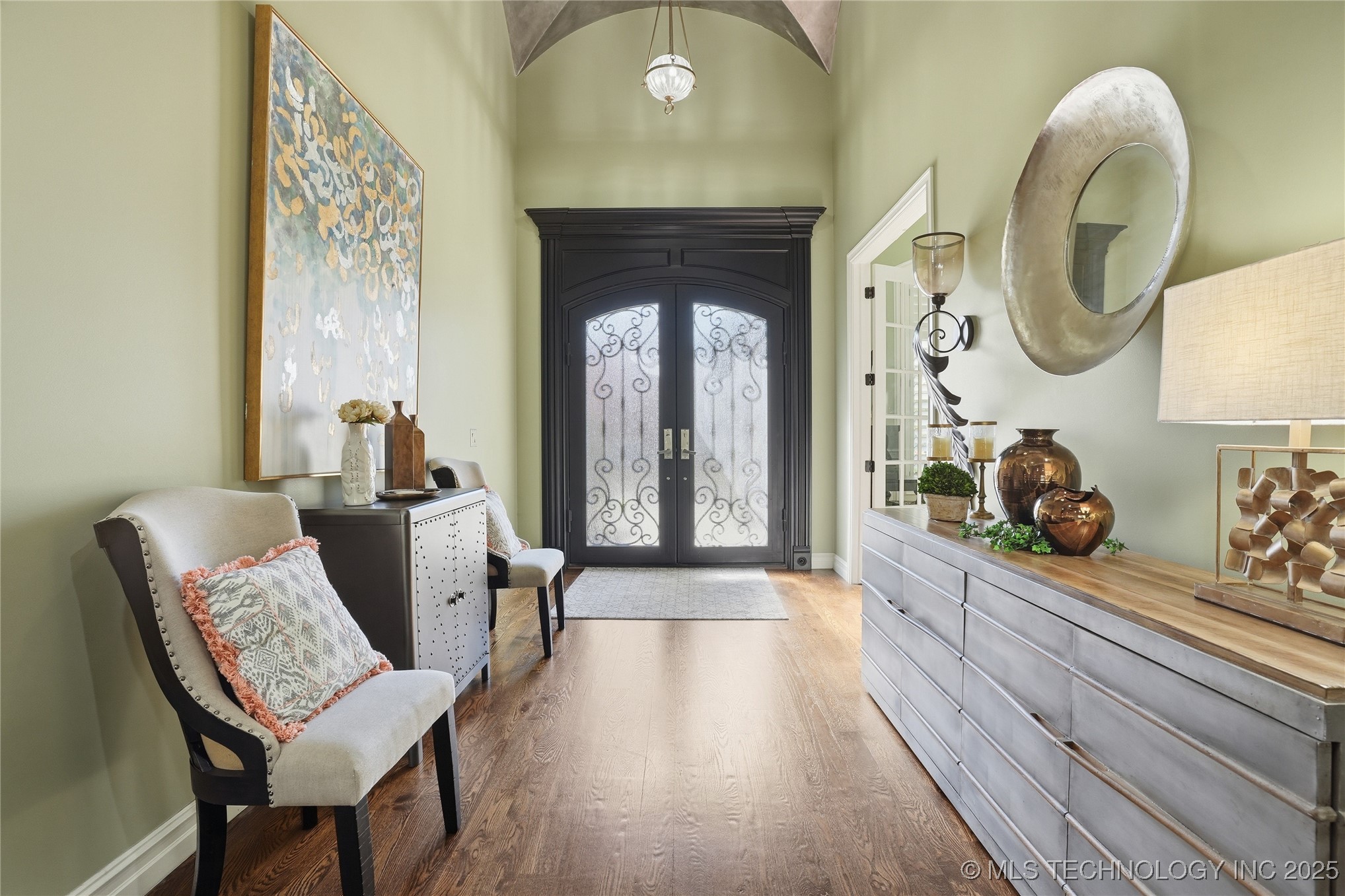 1113 W 108th Place S Property Photo 4