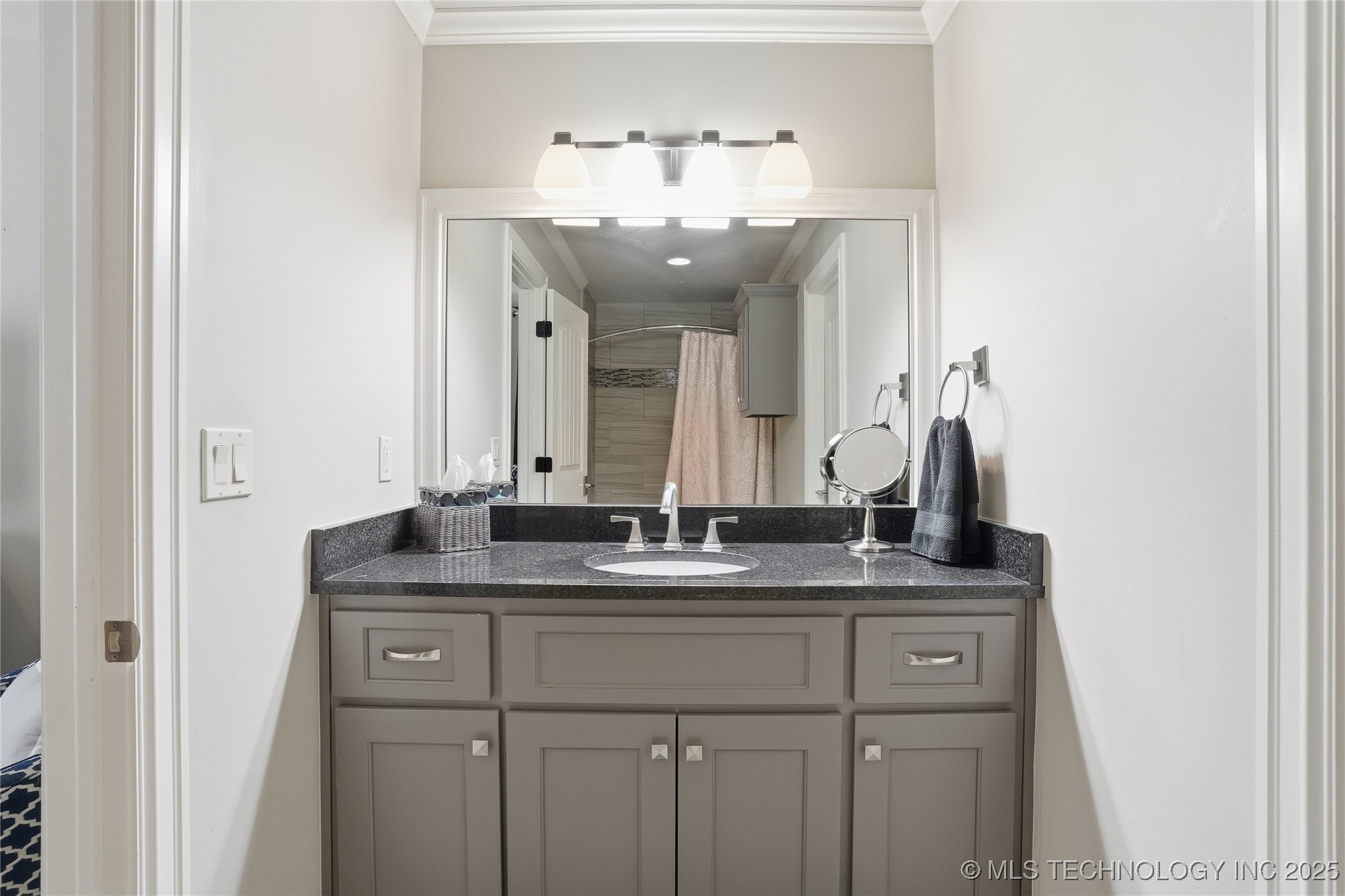 1113 W 108th Place S Property Photo 55