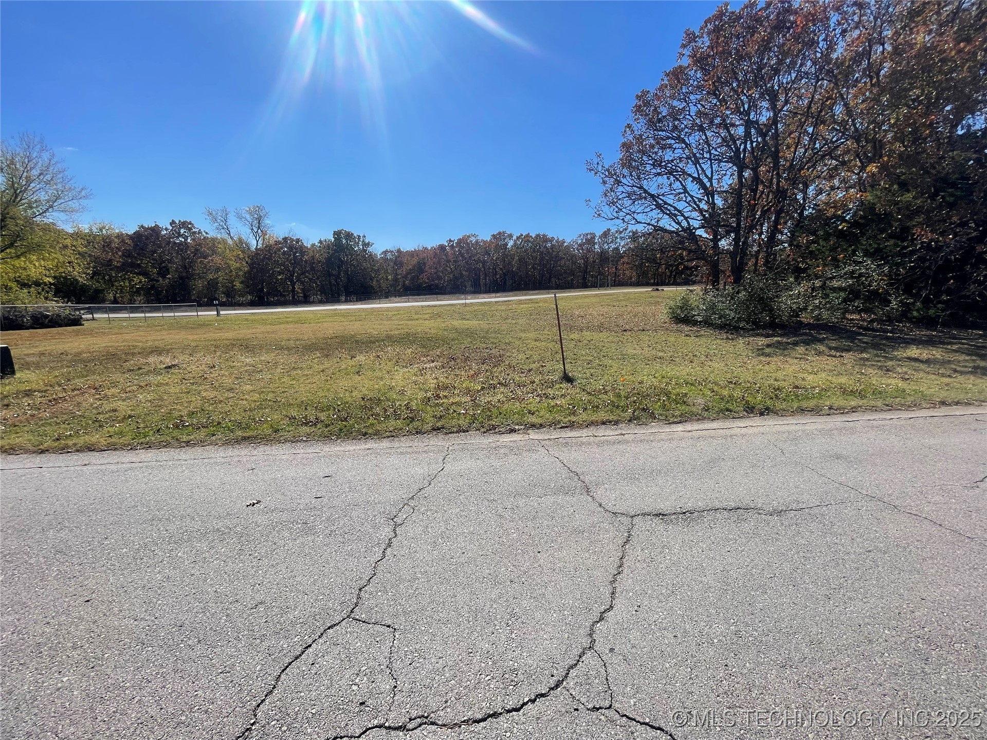 238 Grand Place Property Photo 4