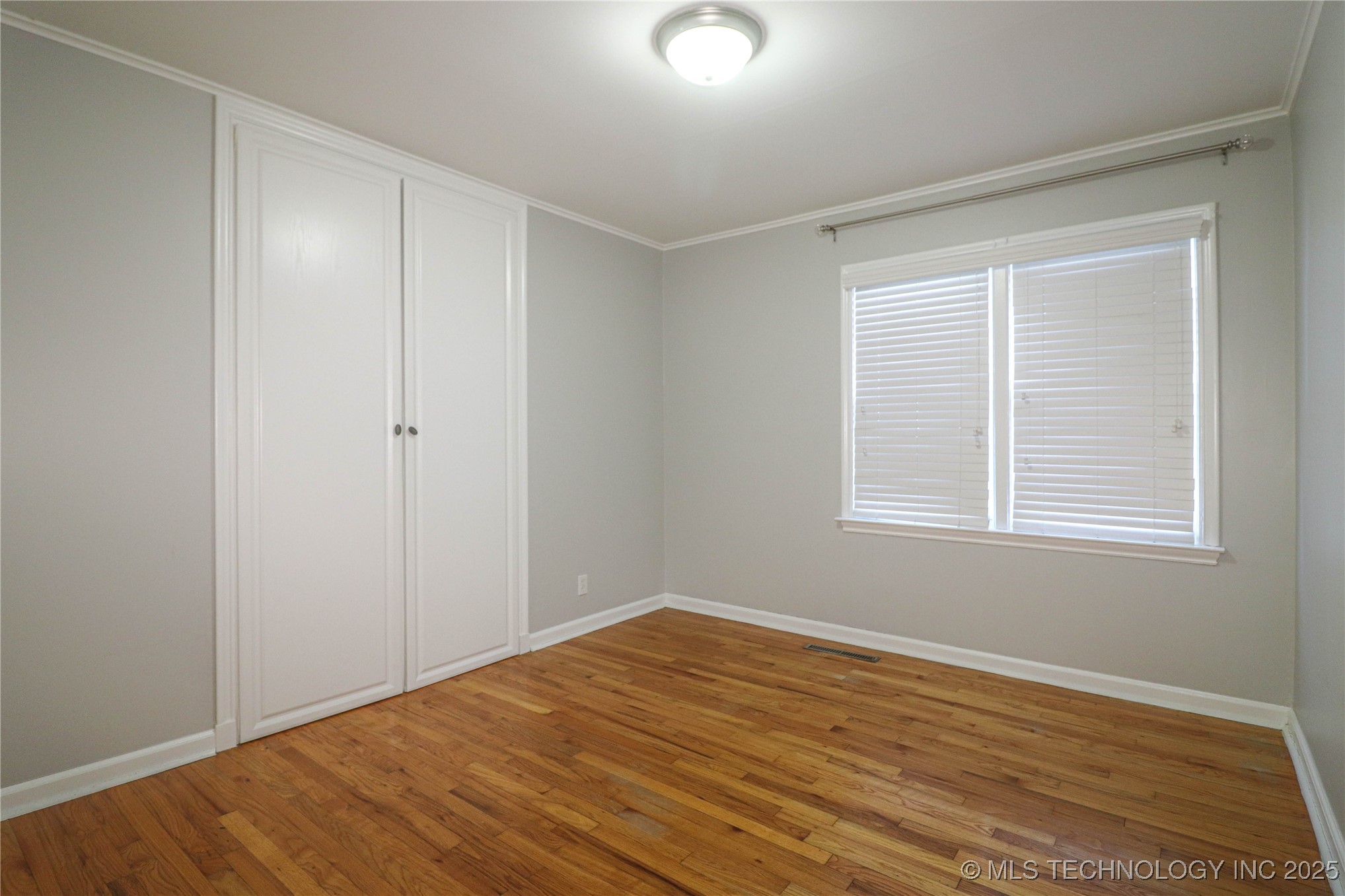 2634 S Urbana Avenue Property Photo 33