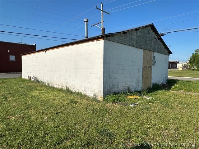 401 E 5th Street Property Photo 4