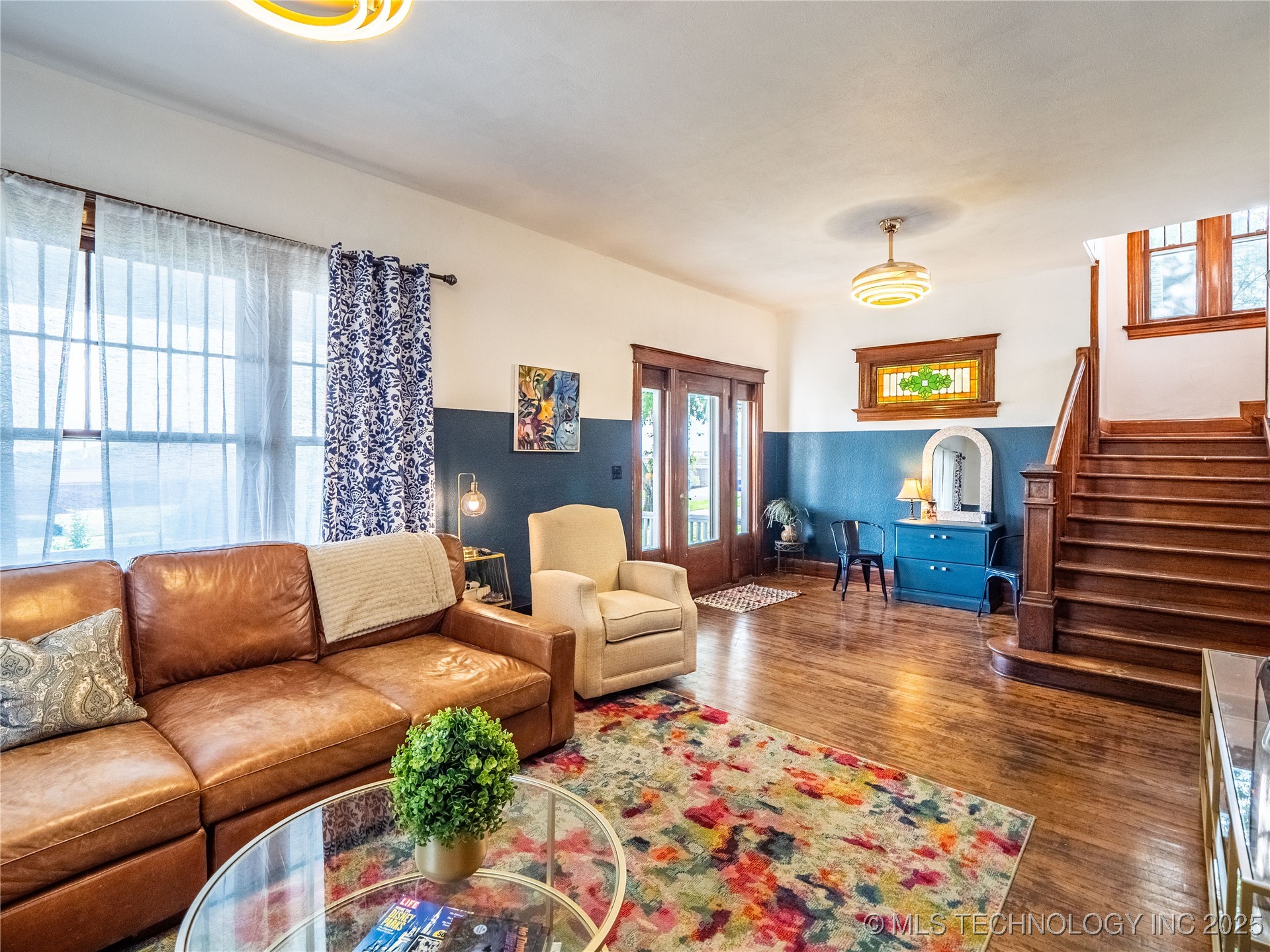 531 E Washington Avenue Property Photo 7