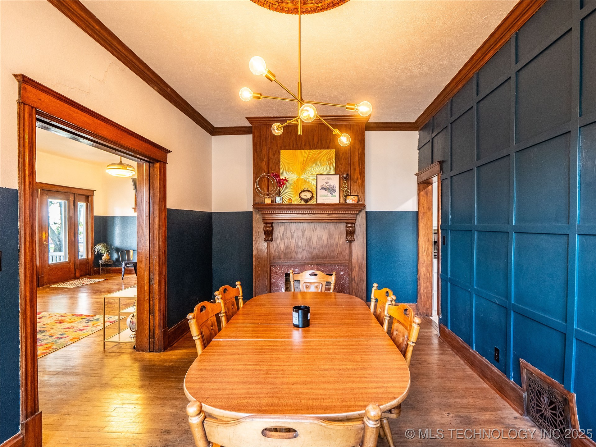 531 E Washington Avenue Property Photo 11