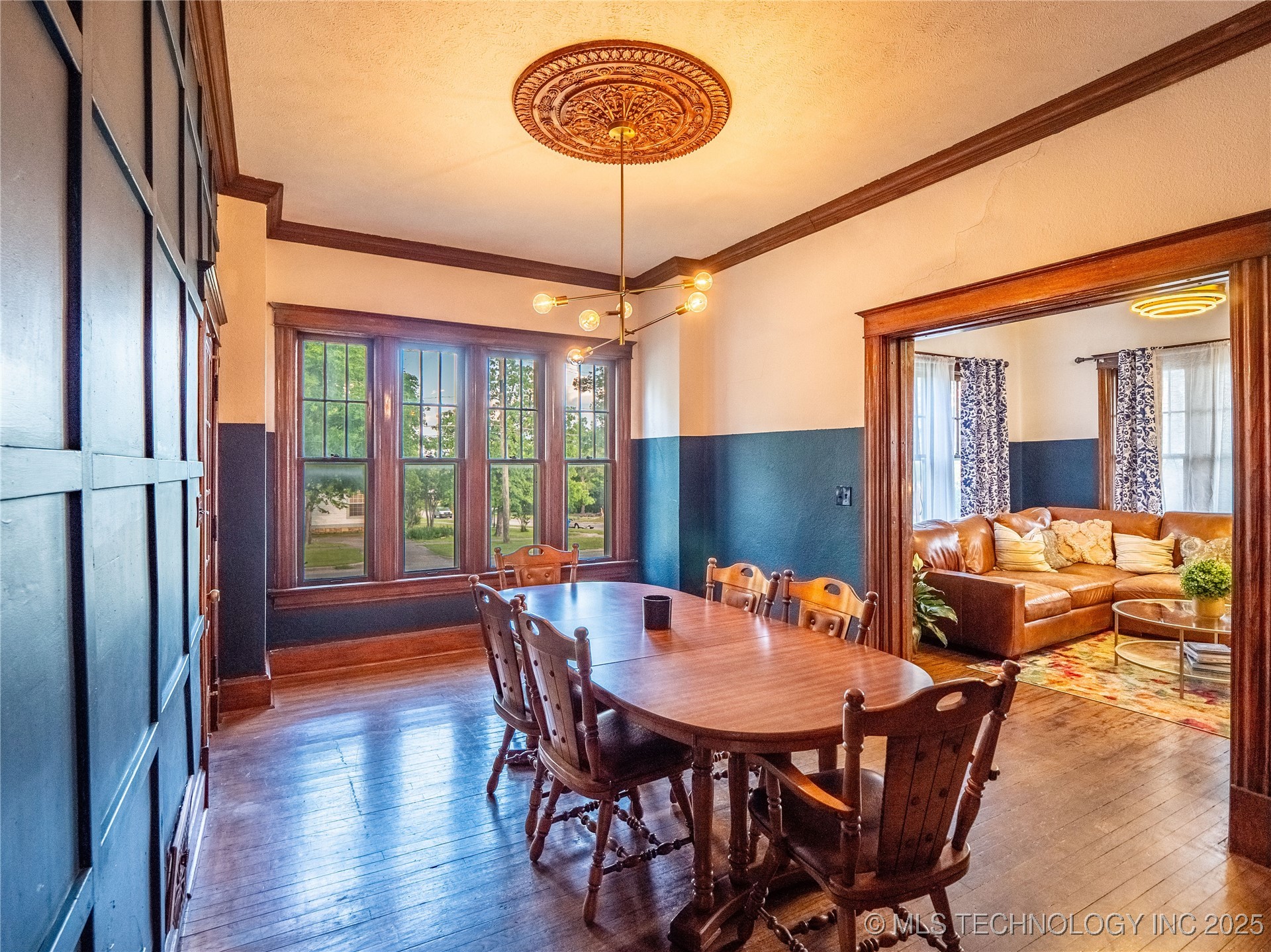 531 E Washington Avenue Property Photo 12