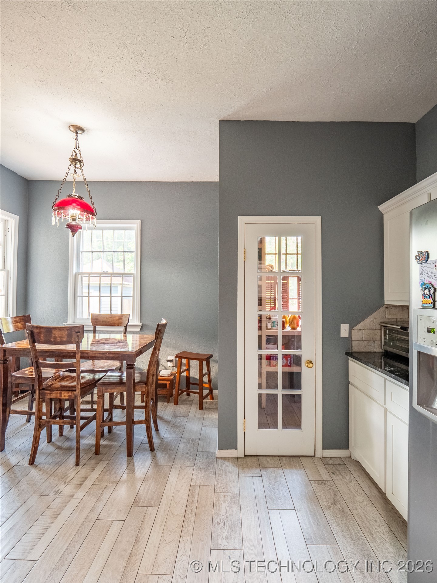 531 E Washington Avenue Property Photo 16