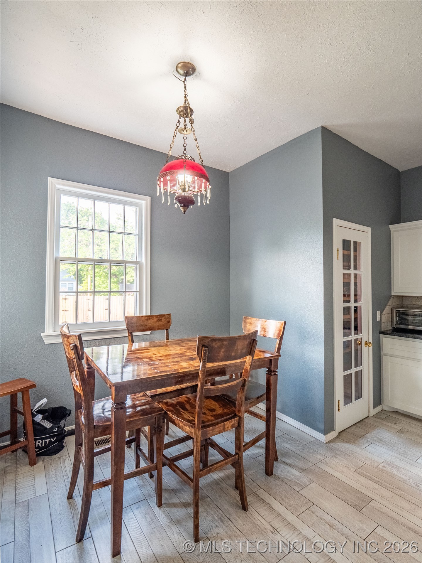 531 E Washington Avenue Property Photo 18