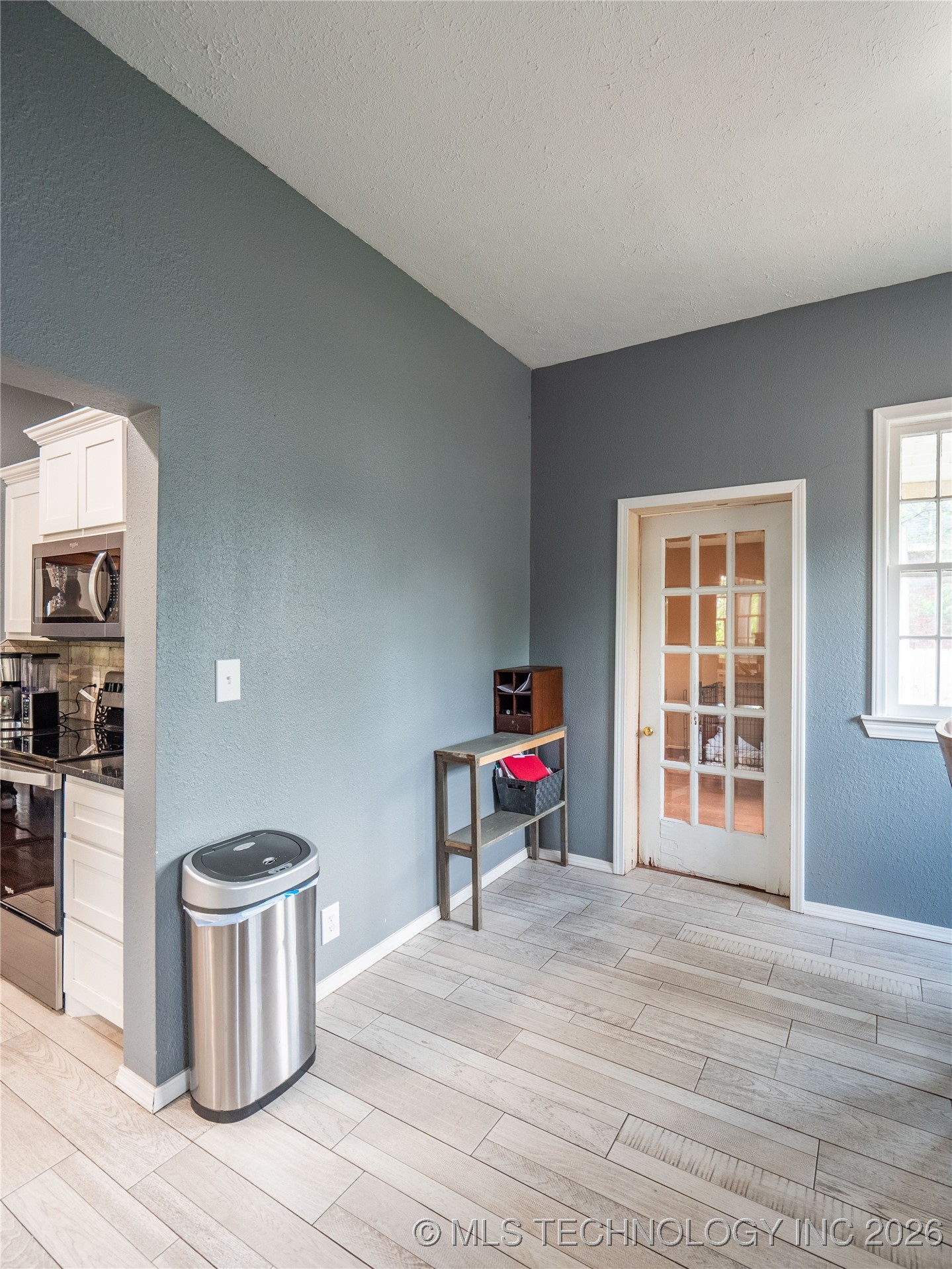 531 E Washington Avenue Property Photo 19