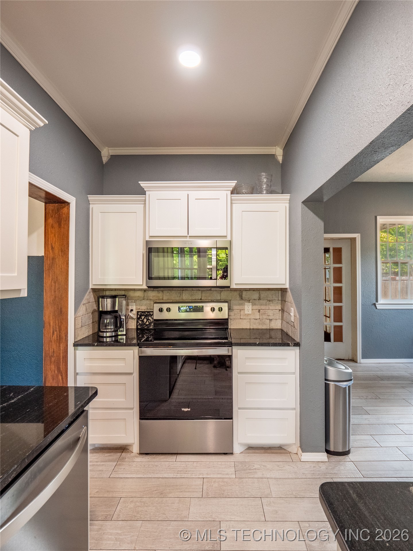 531 E Washington Avenue Property Photo 22