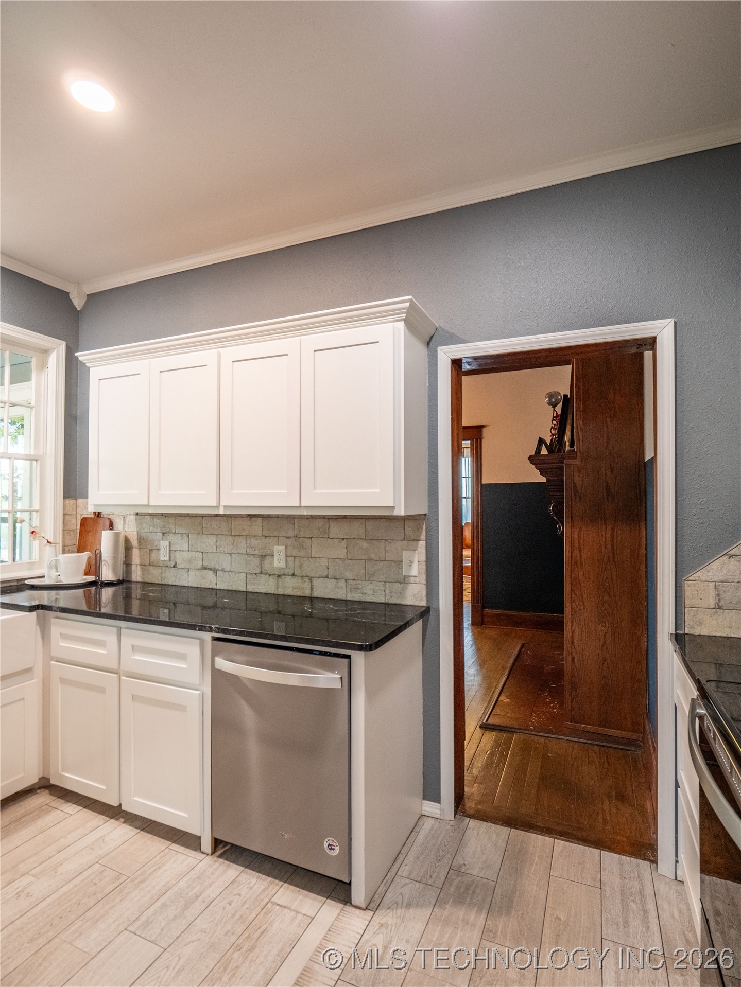 531 E Washington Avenue Property Photo 23