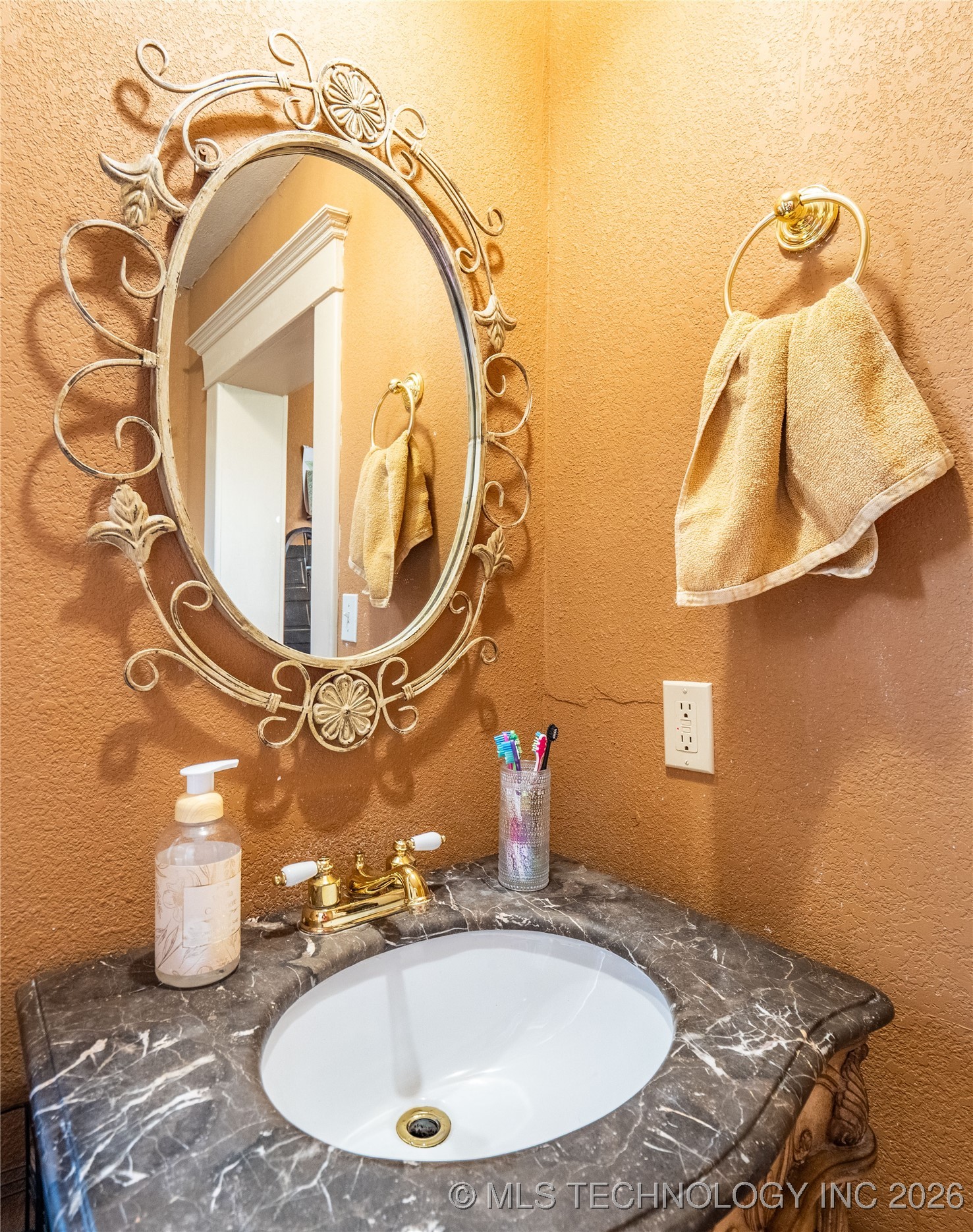 531 E Washington Avenue Property Photo 30