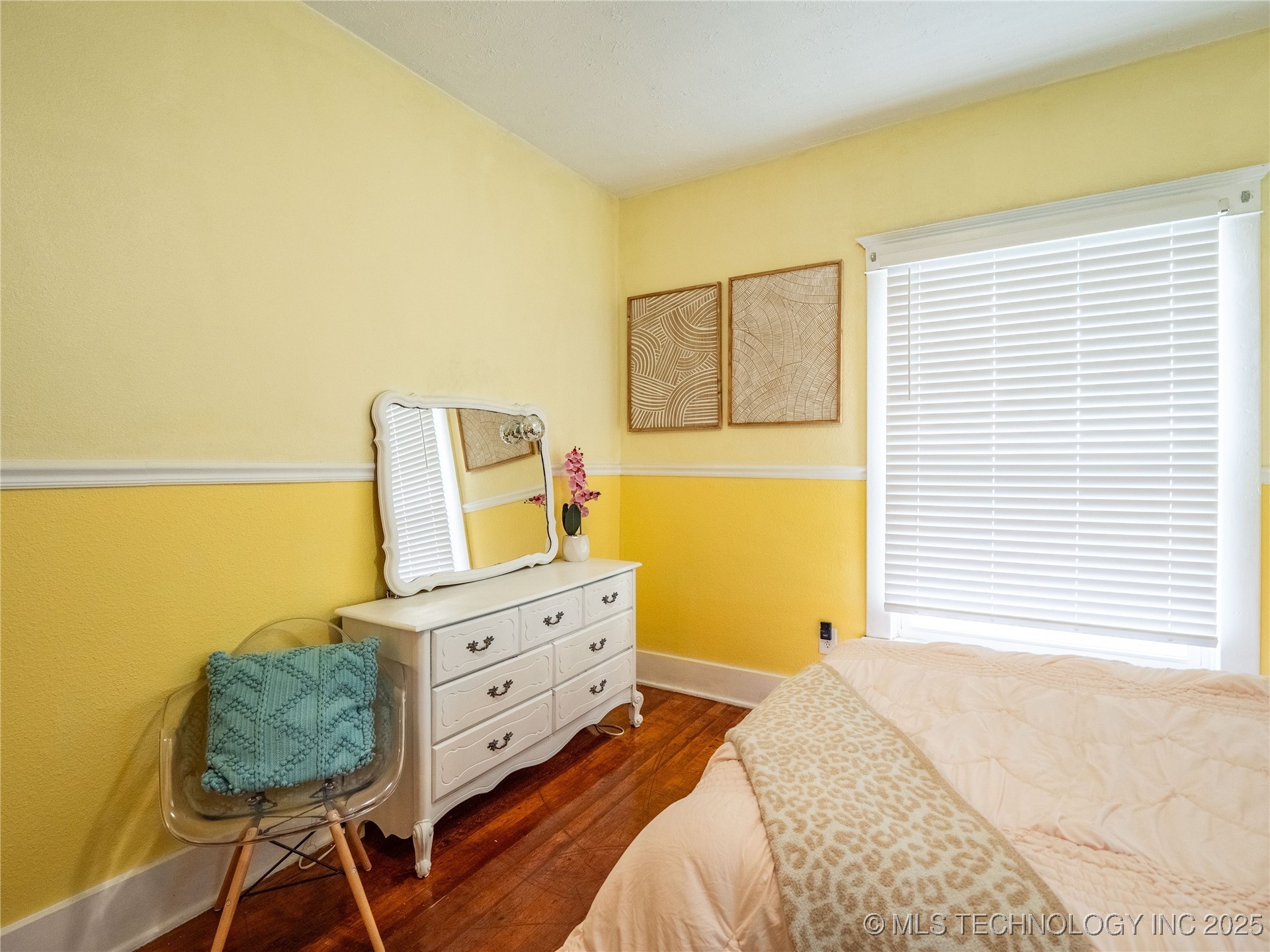 531 E Washington Avenue Property Photo 33