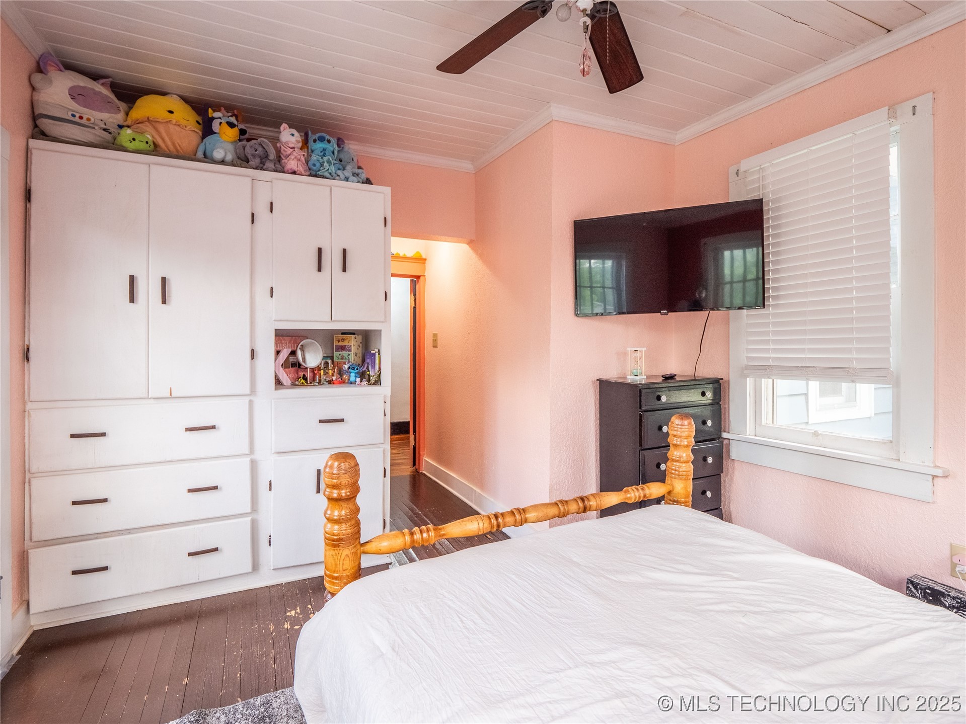 531 E Washington Avenue Property Photo 43