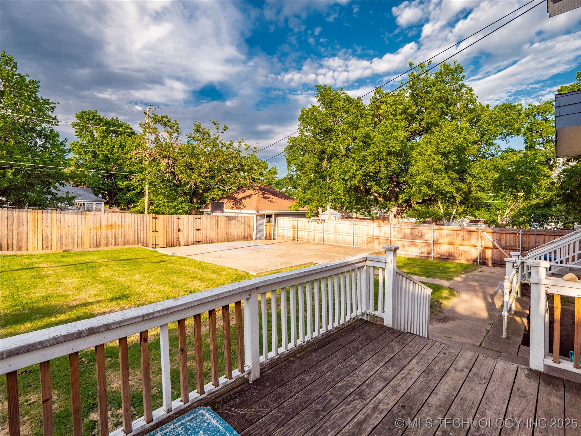 531 E Washington Avenue Property Photo 45