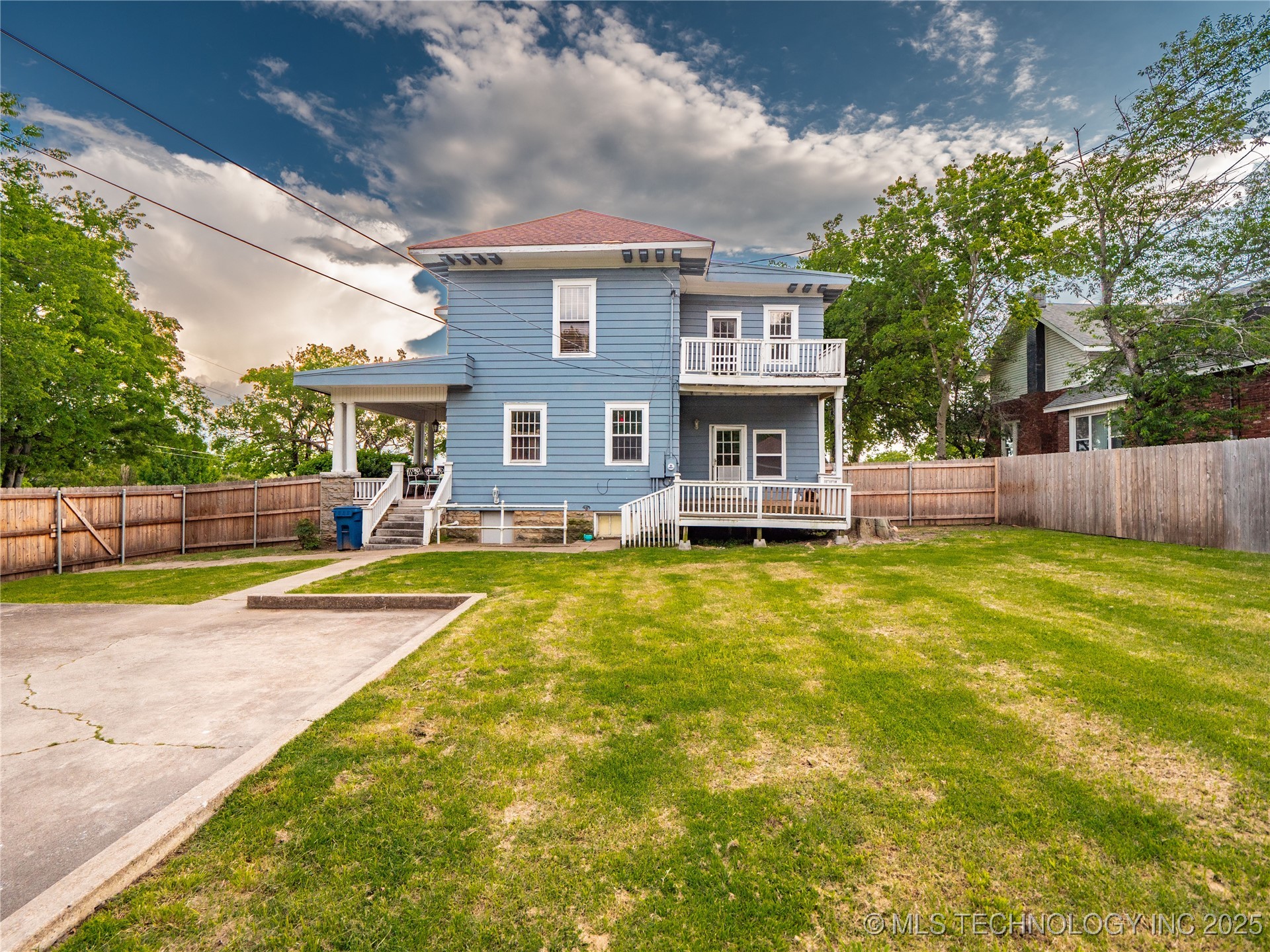 531 E Washington Avenue Property Photo 49