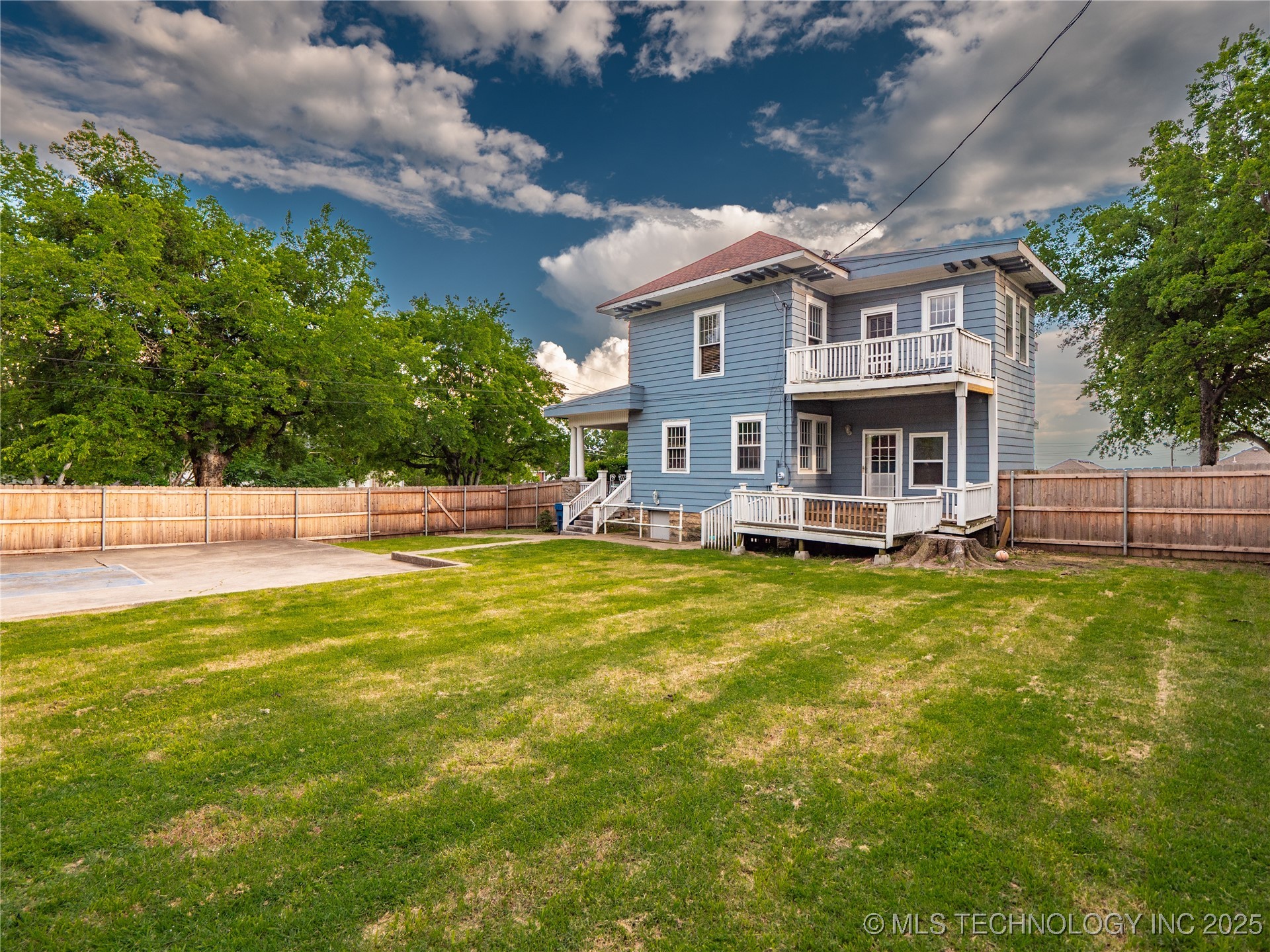 531 E Washington Avenue Property Photo 50