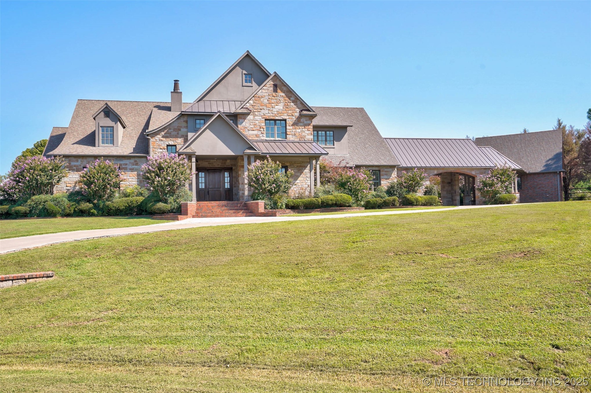 11413 E 132nd Place S Property Photo 2