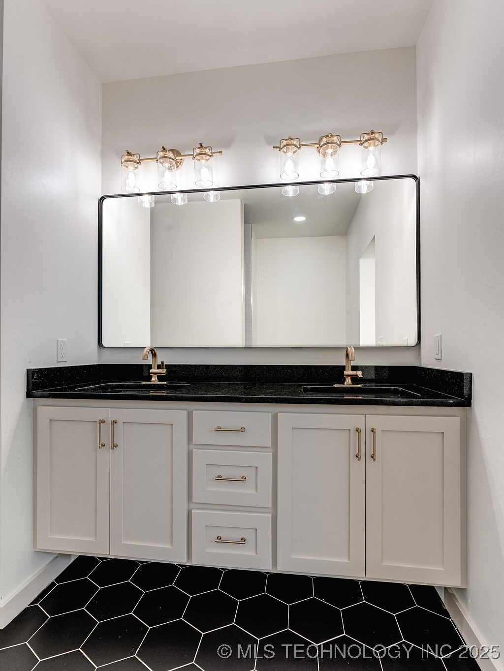 17461 County Road 3539 Property Photo 22