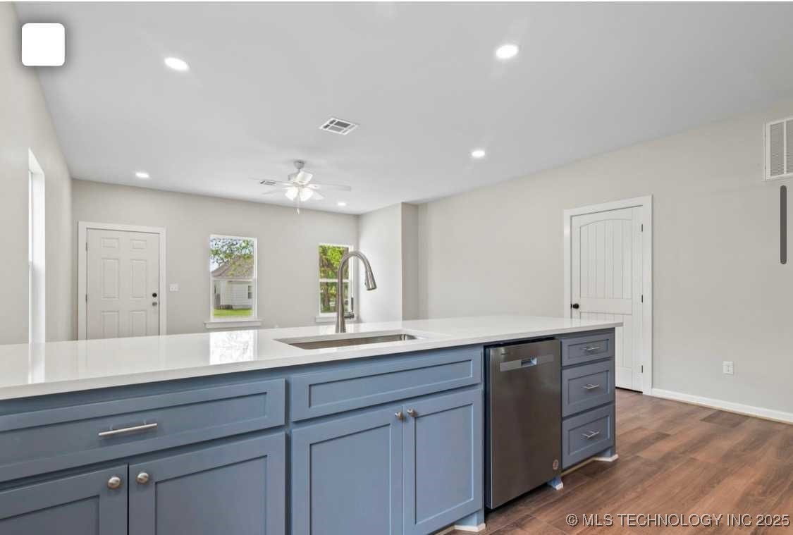 423 S Wyandotte Avenue Property Photo 8