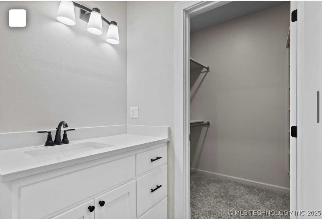 423 S Wyandotte Avenue Property Photo 11