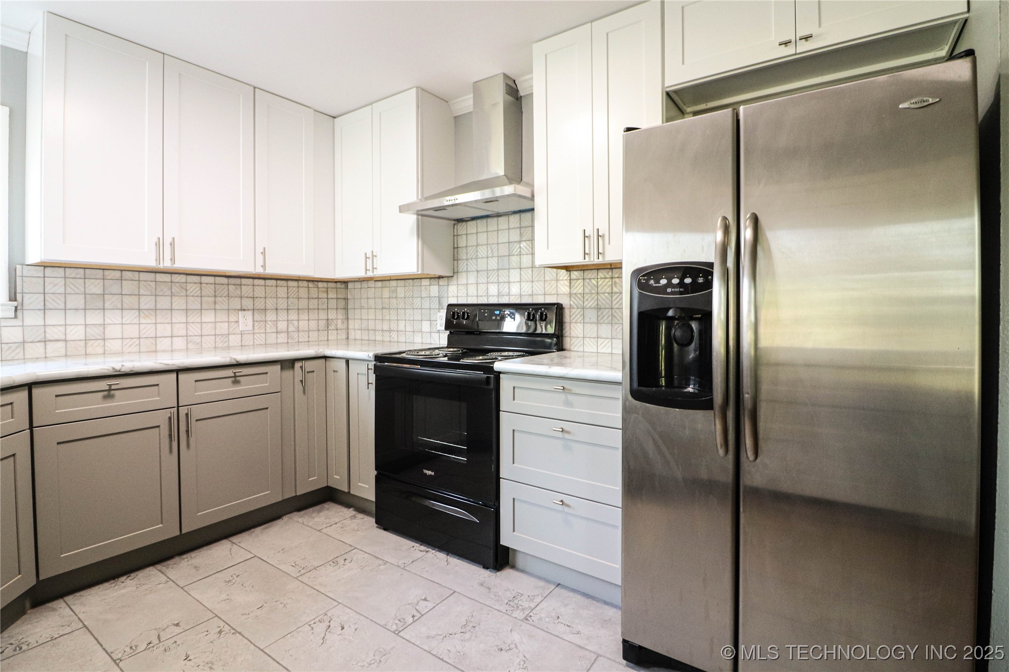 2642 S Oswego Place Property Photo 22