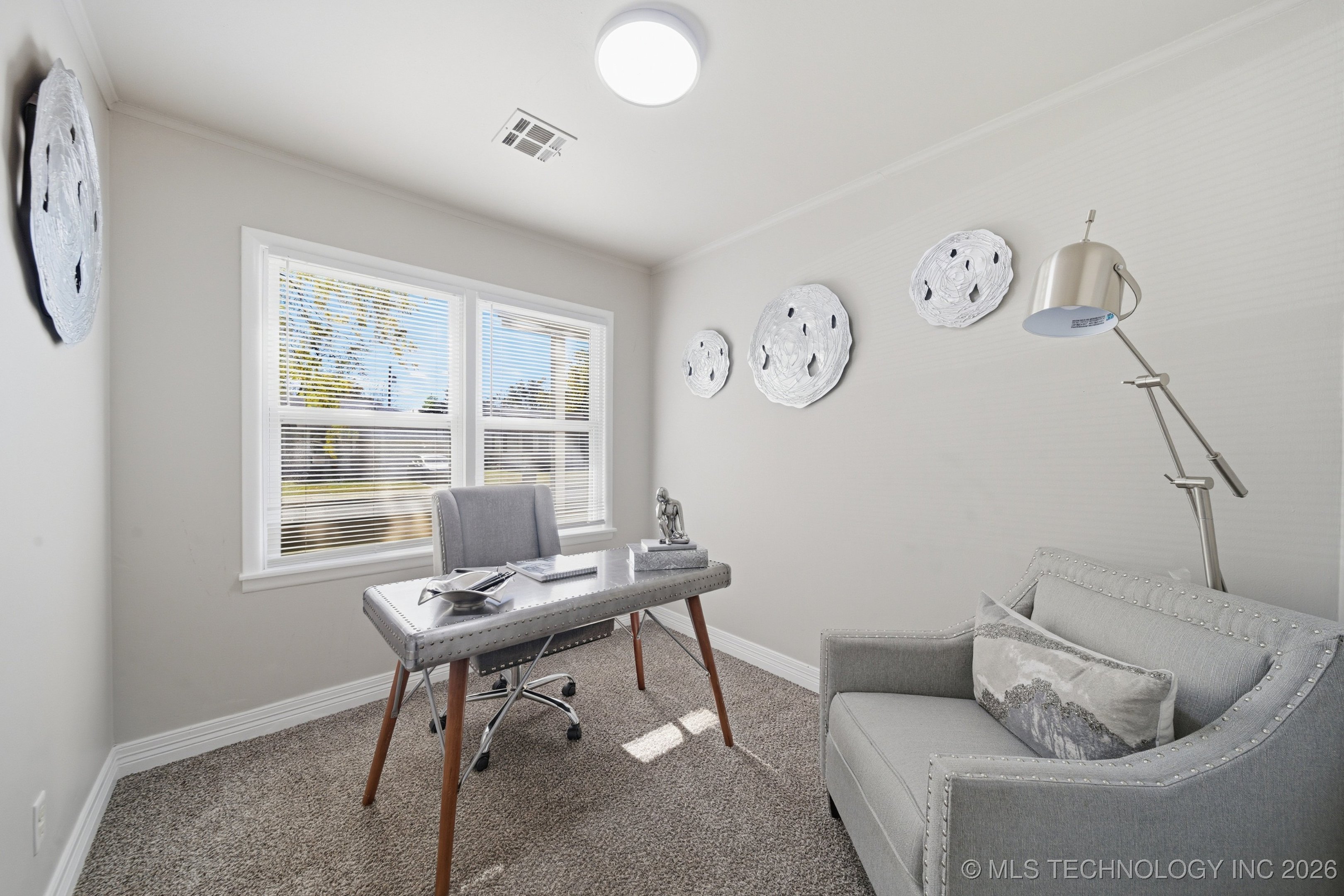 105 W 5th Street Property Photo 10