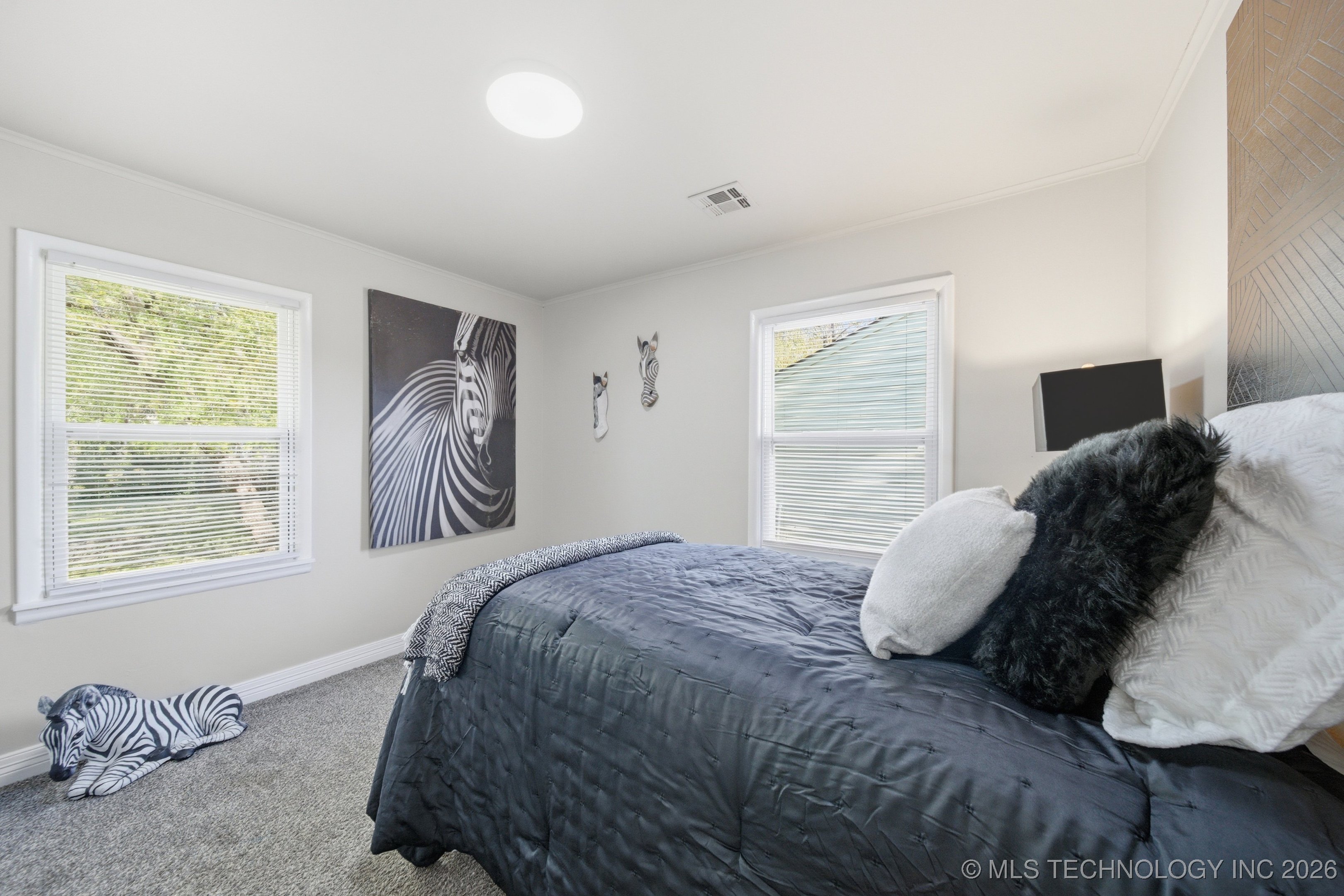 105 W 5th Street Property Photo 14