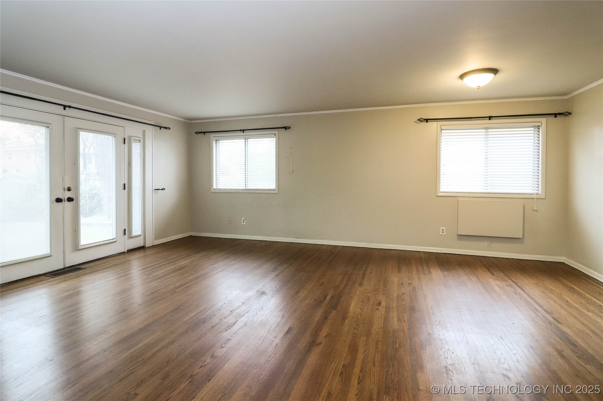 5920 E 25th Street Property Photo 11